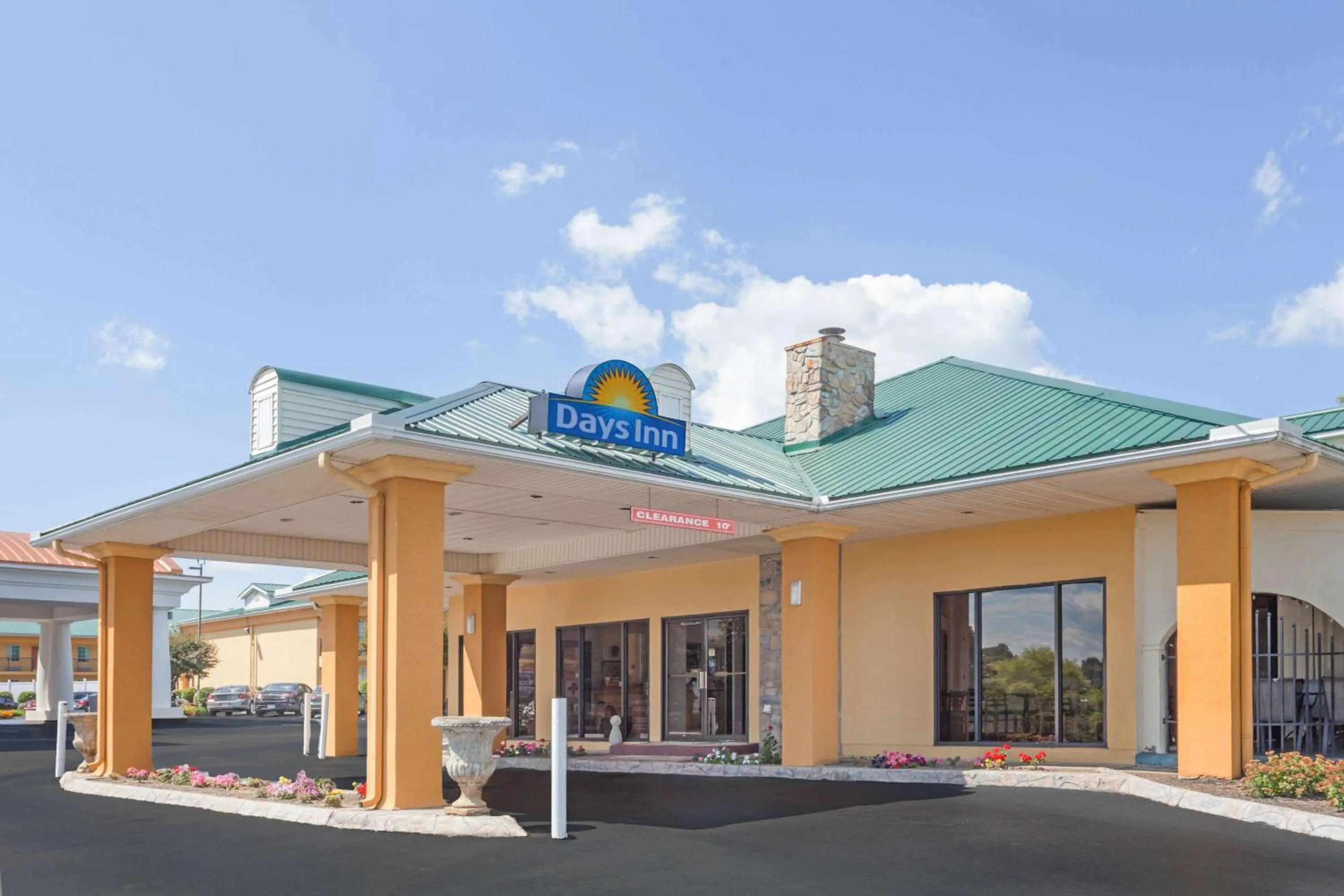 Property building in Days Inn by Wyndham Lenoir City