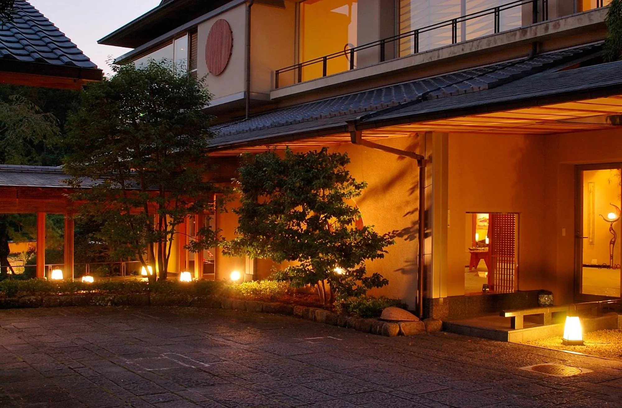 Facade/entrance in Seizan Yamato