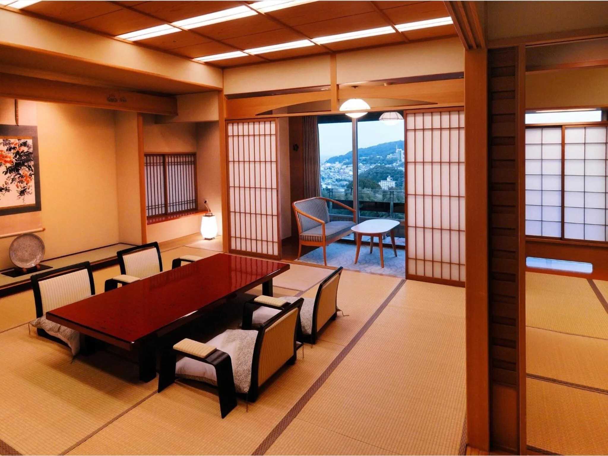 Photo of the whole room in Seizan Yamato