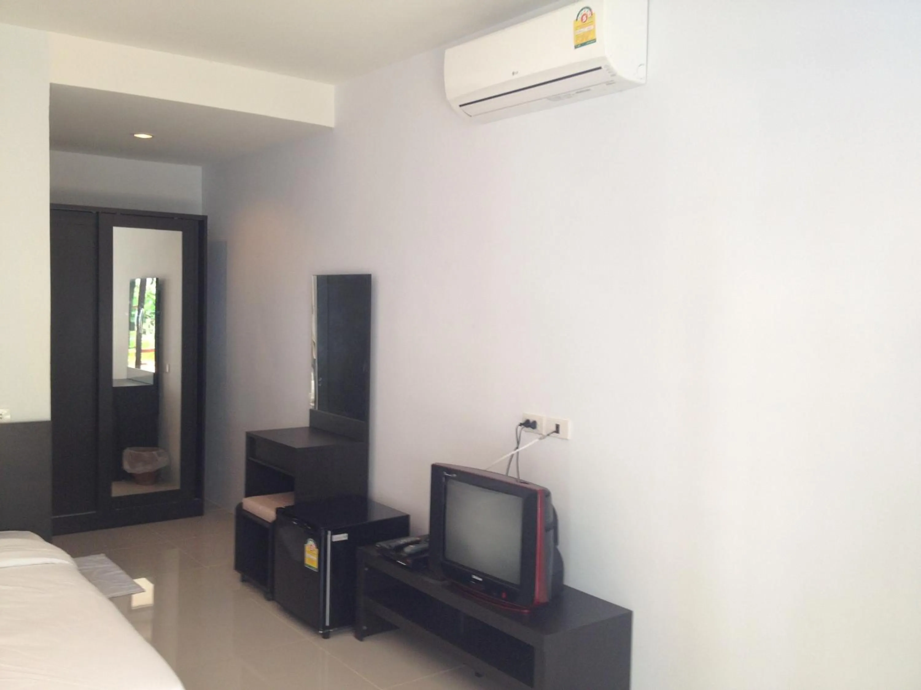 Decorative detail, Bed in Benjamin's Hut