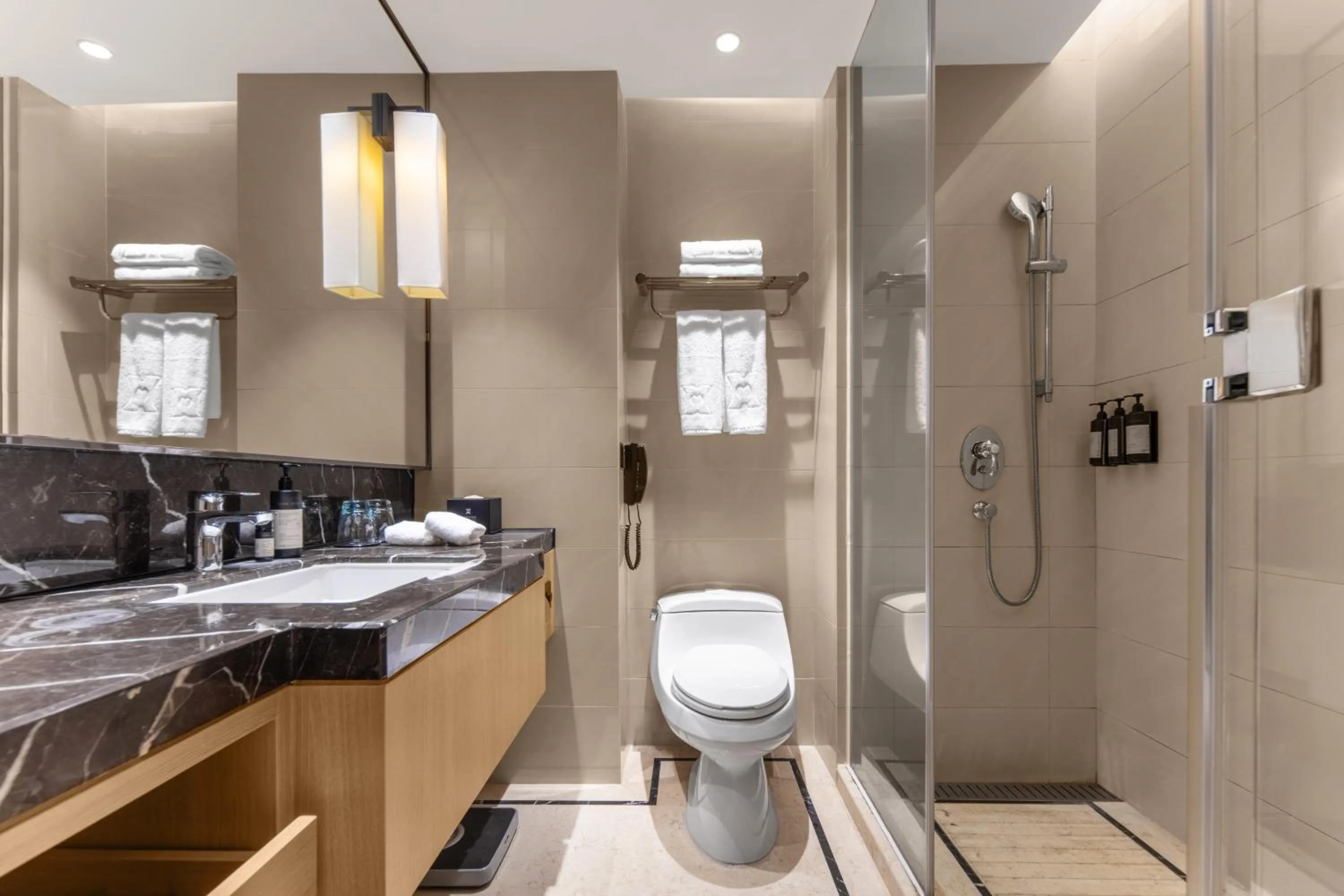 Toilet in Xiamen C&D Hotel