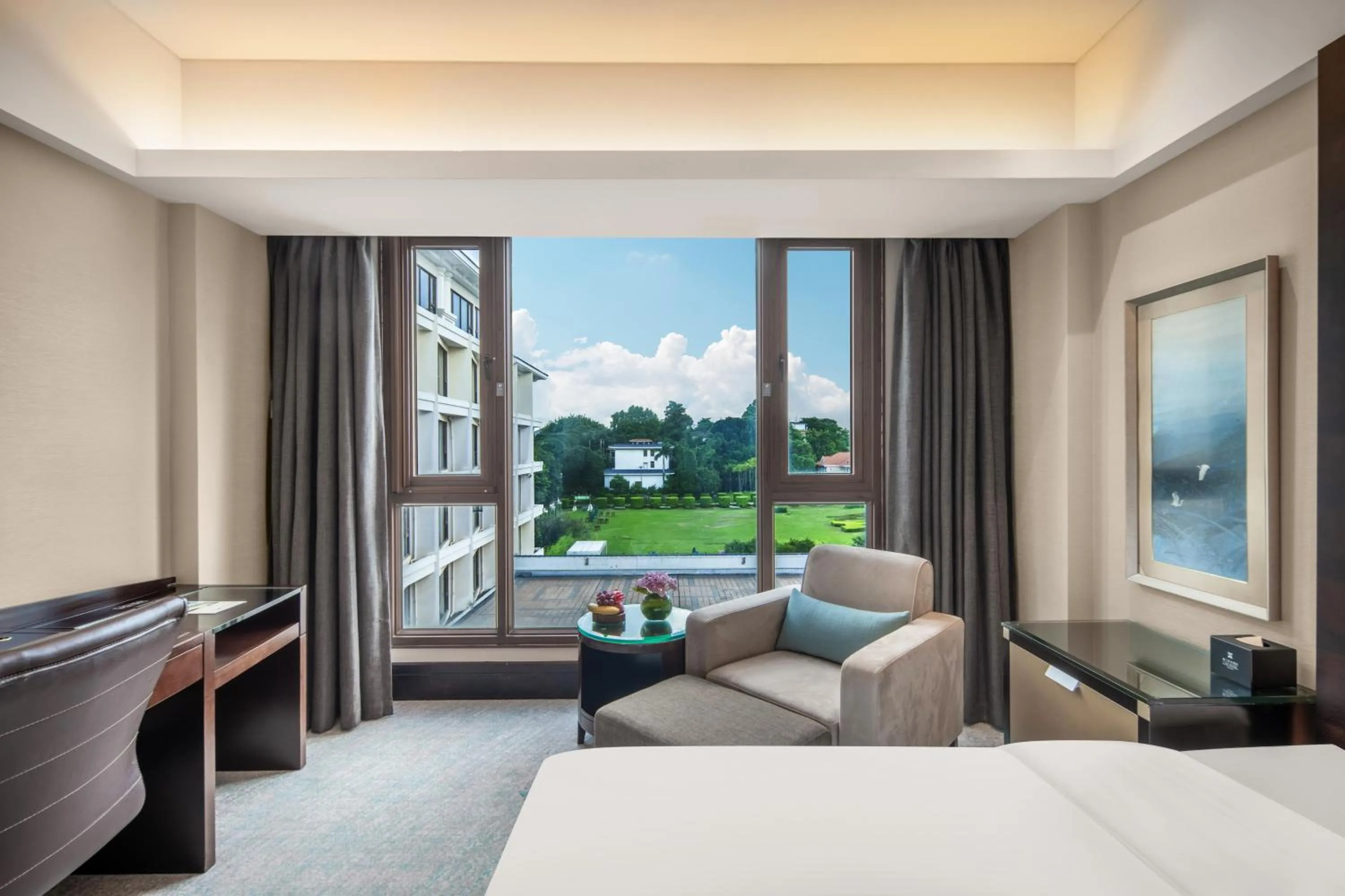 Photo of the whole room, Bed in Xiamen C&D Hotel