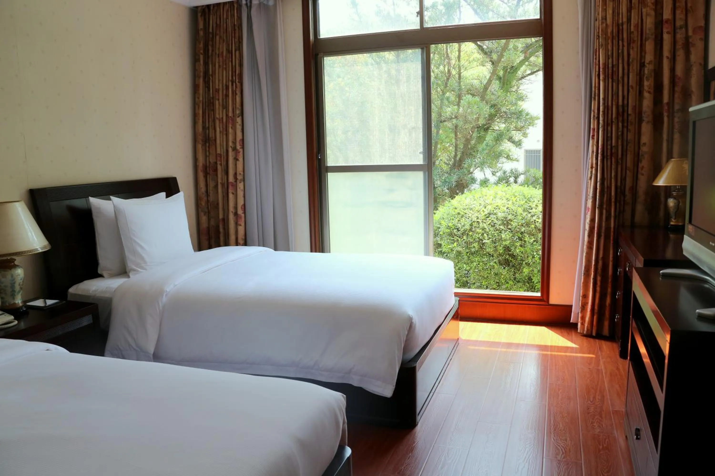 Bedroom, Bed in Xiamen C&D Hotel