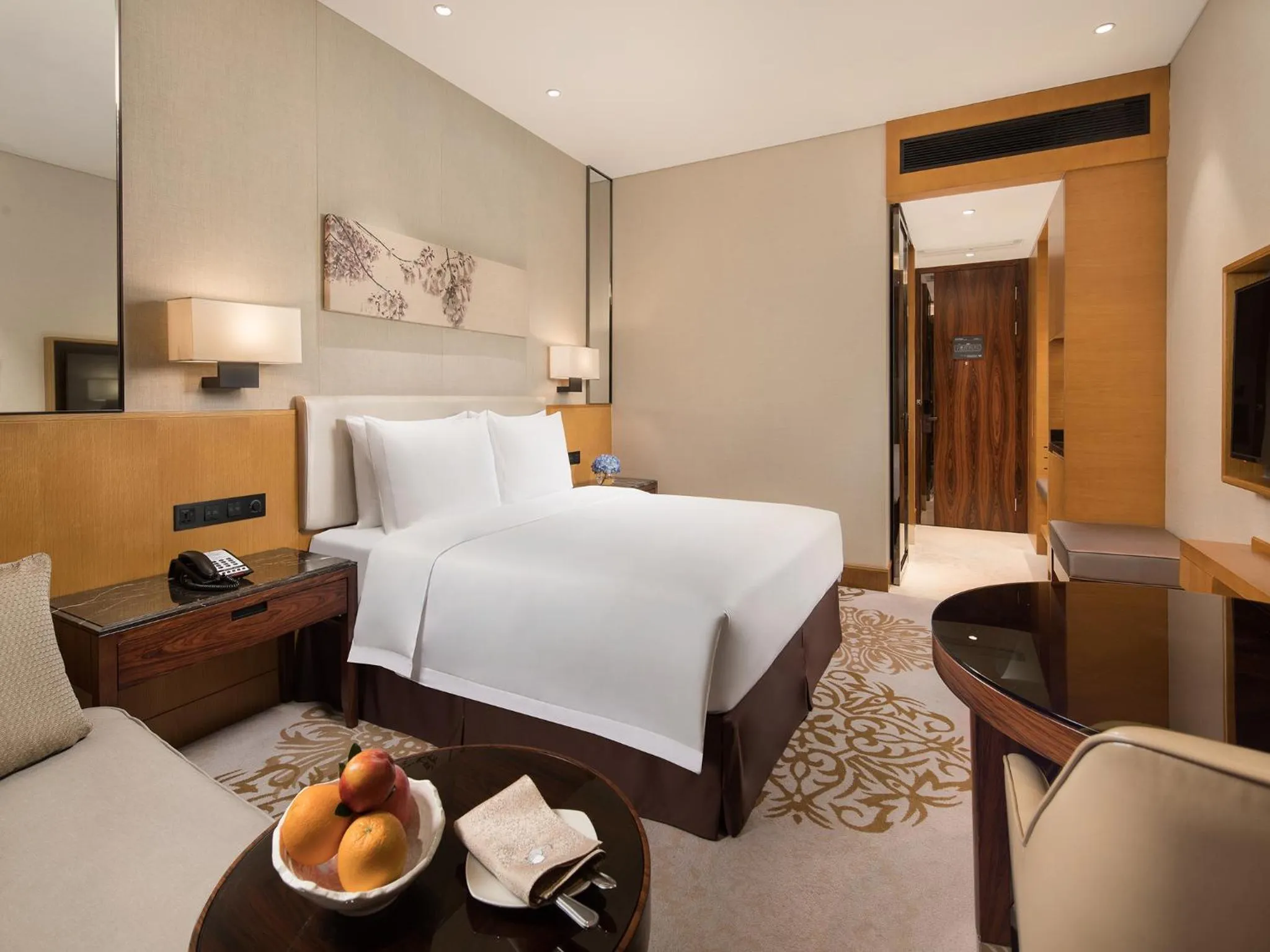 Bedroom, Bed in Xiamen C&D Hotel