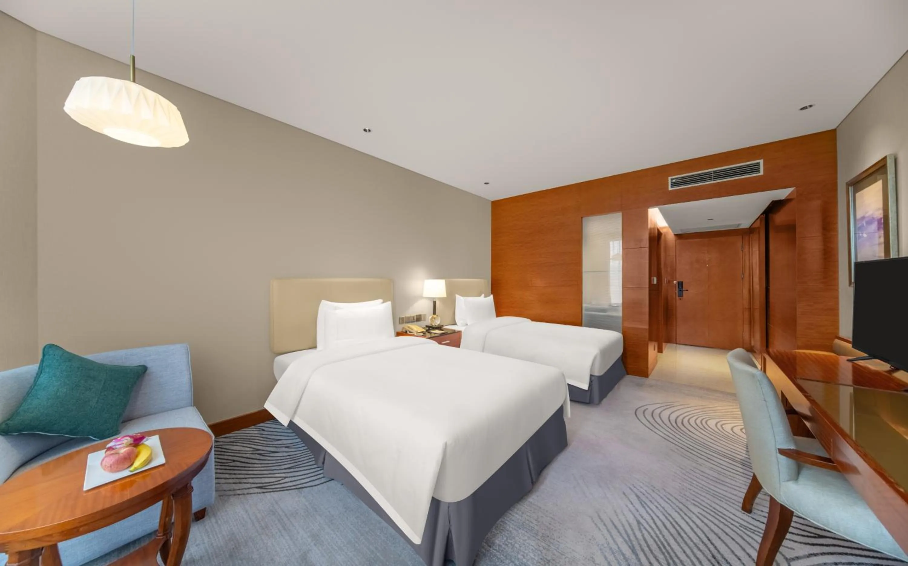 Photo of the whole room, Bed in Xiamen C&D Hotel