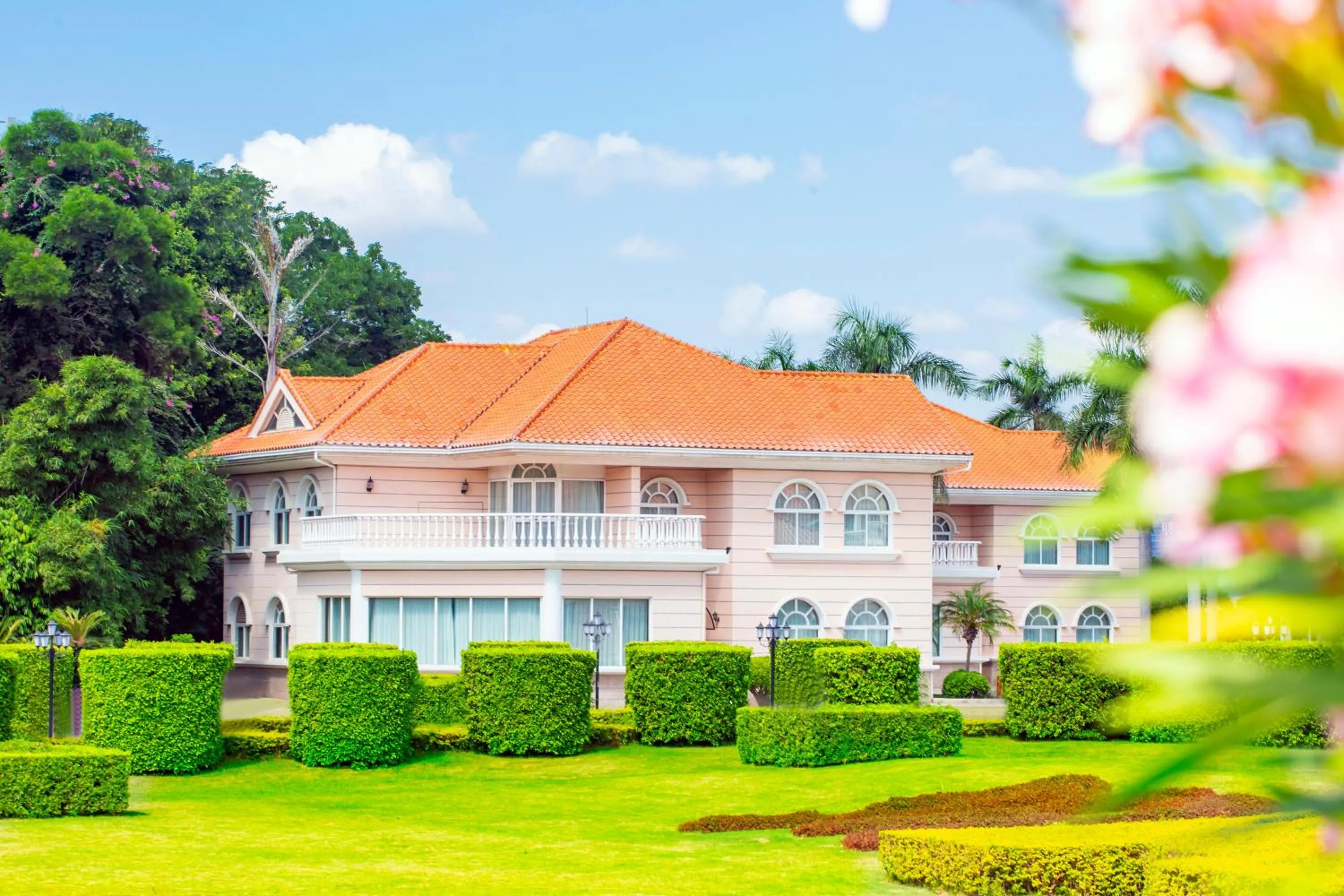 Property building in Xiamen C&D Hotel