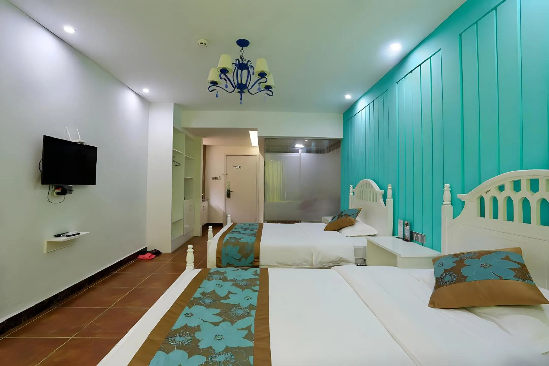 Photo of the whole room, Bed in Zhangjiajie Cat Theme Inn