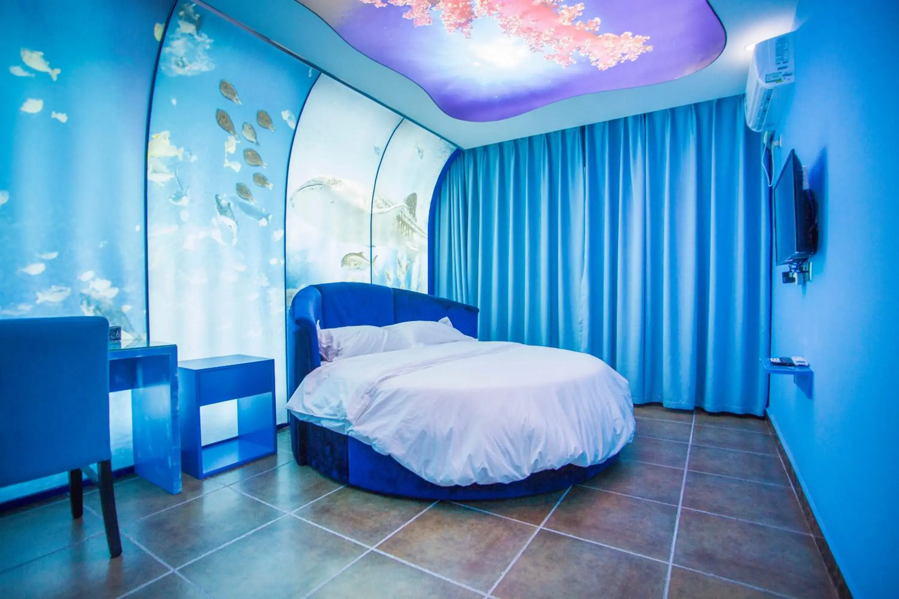 Queen Room - single occupancy in Zhangjiajie Cat Theme Inn Queen Room - single occupancy in Zhangjiajie Cat Theme Inn