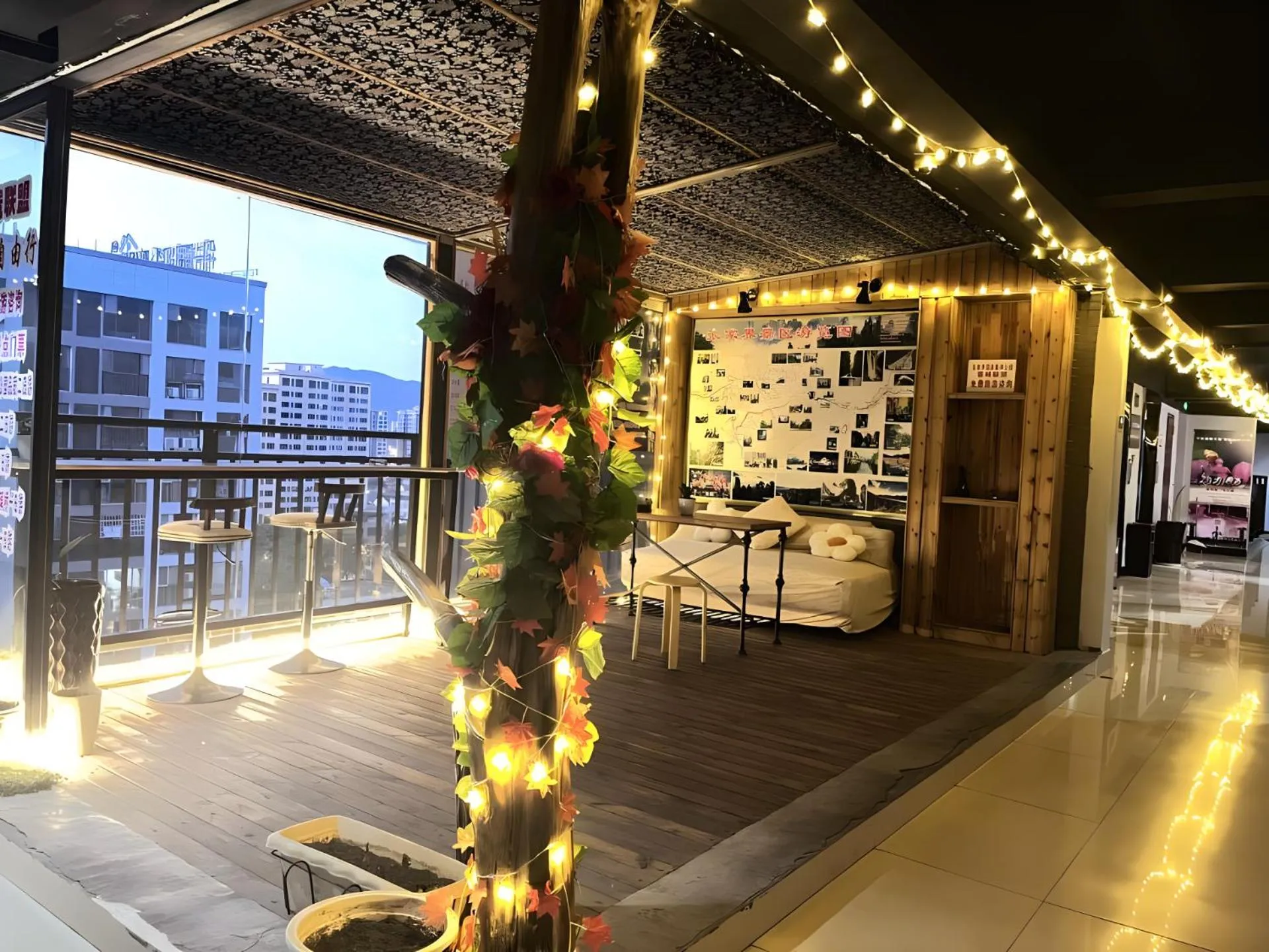 Property building in Zhangjiajie Cat Theme Inn