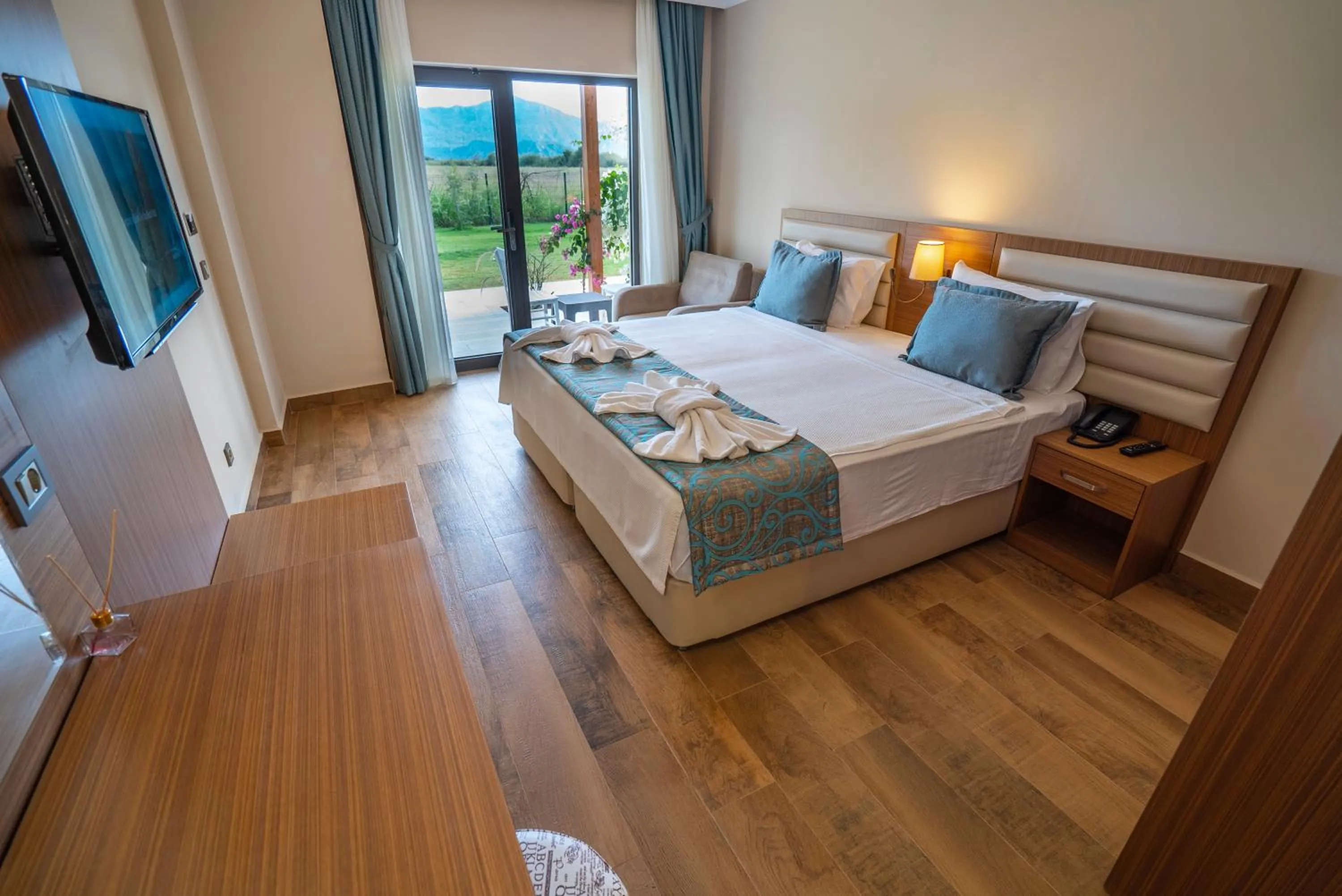 Bed in Dalyan Live Spa Hotel