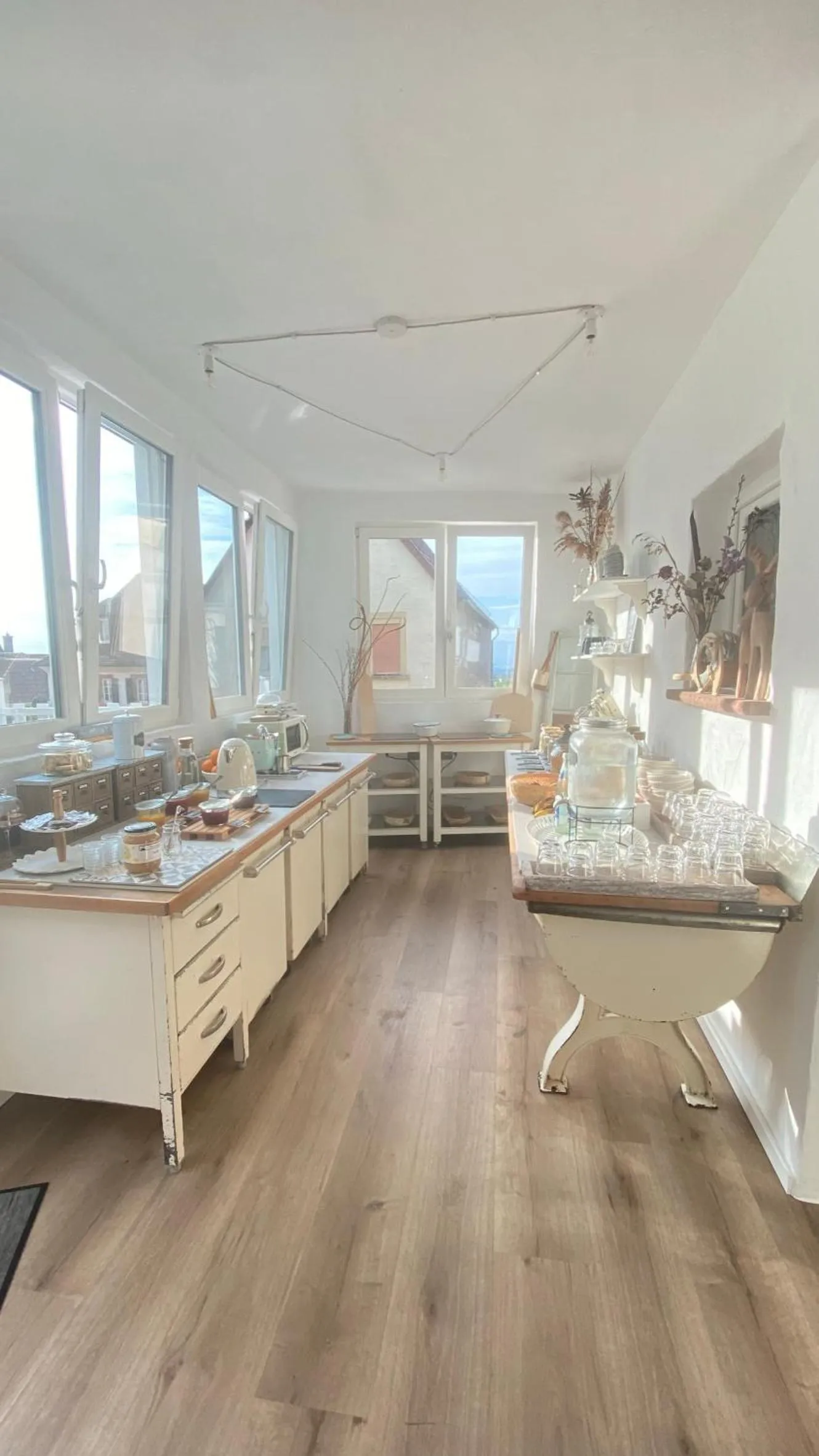 Food and drinks, Bed in Haus am Heiner Geißler Platz by Landgasthof Zickler