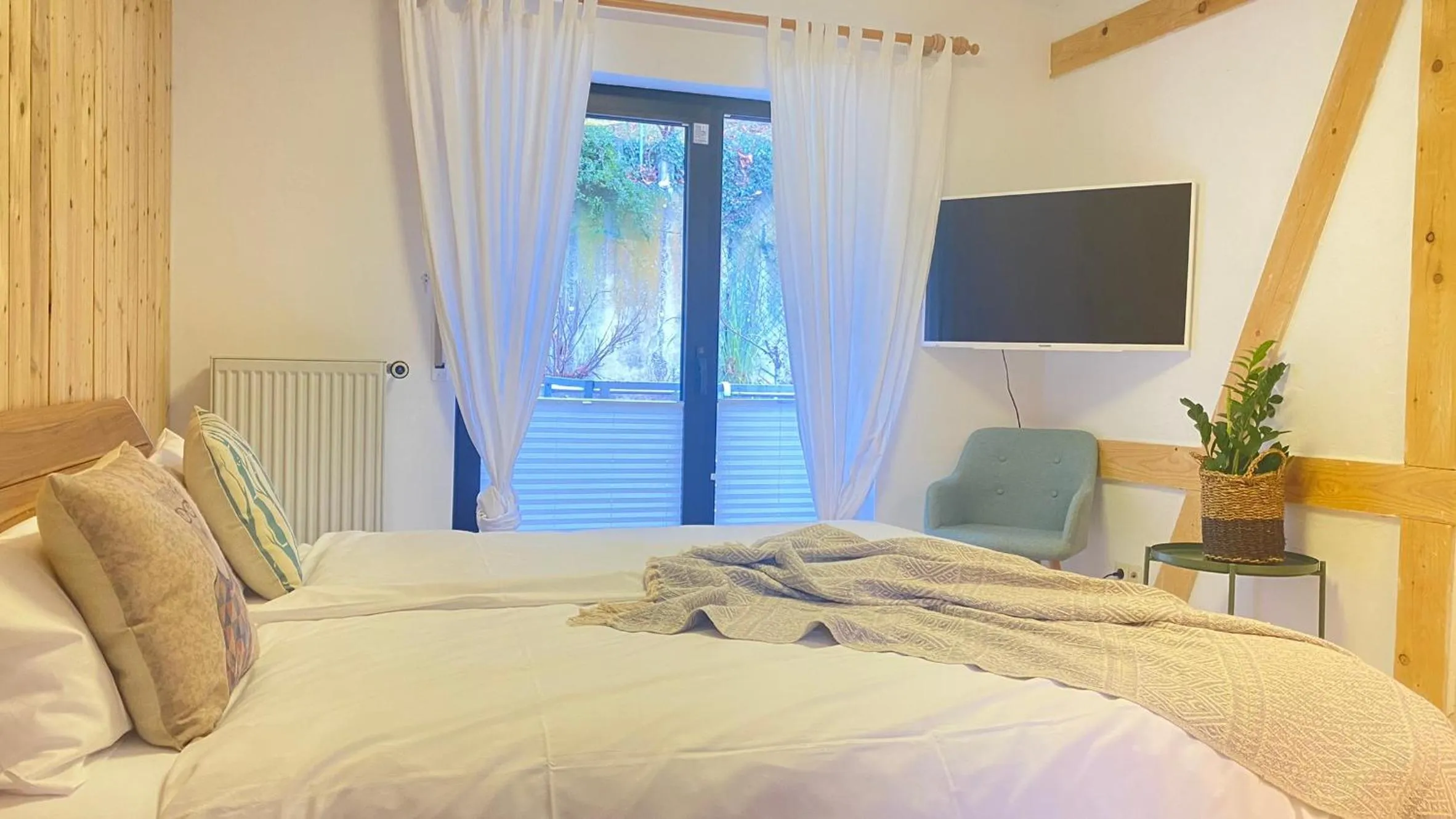 Bed in Haus am Heiner Geißler Platz by Landgasthof Zickler