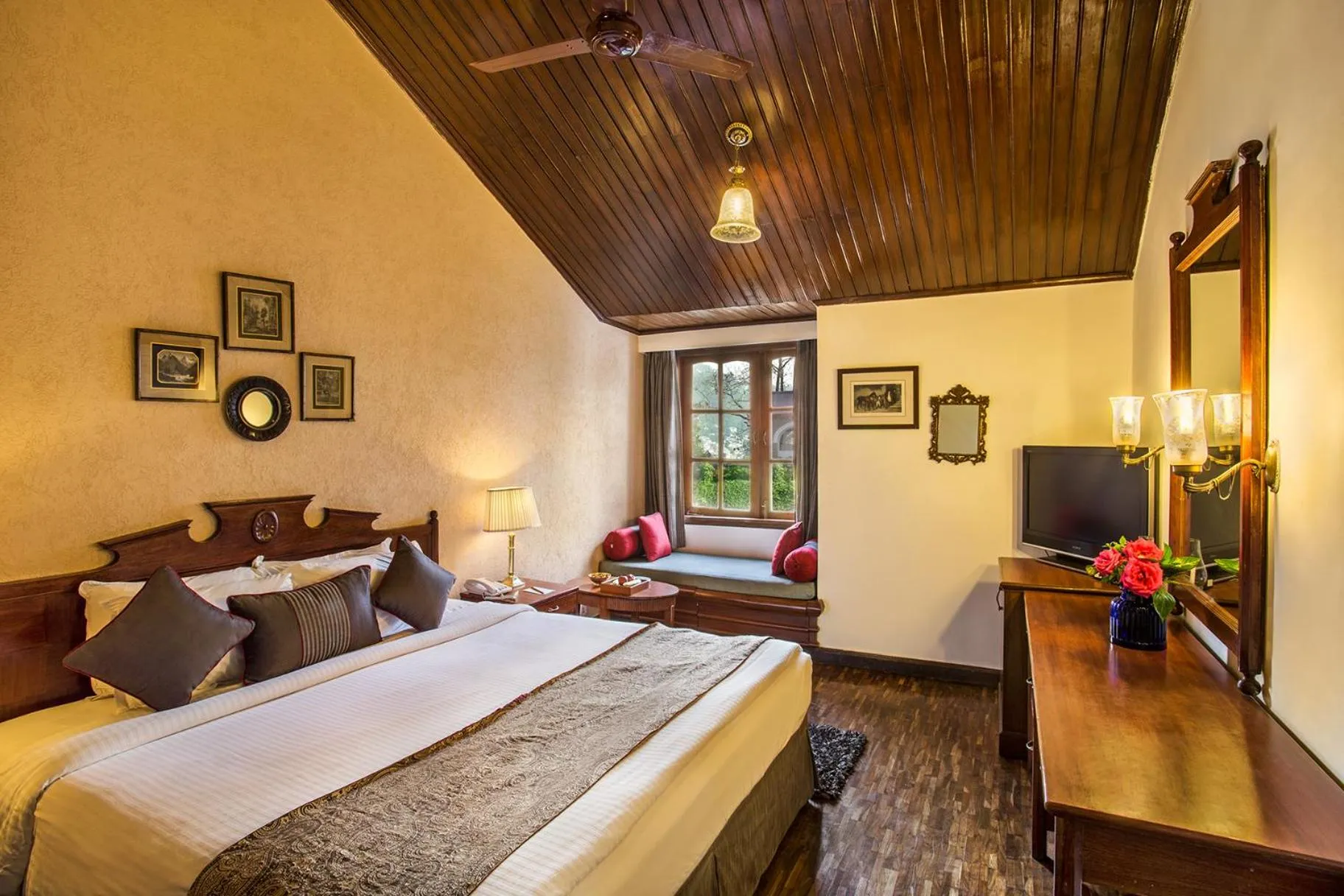 Bedroom, Bed in The Naini Retreat, Nainital by Leisure Hotels