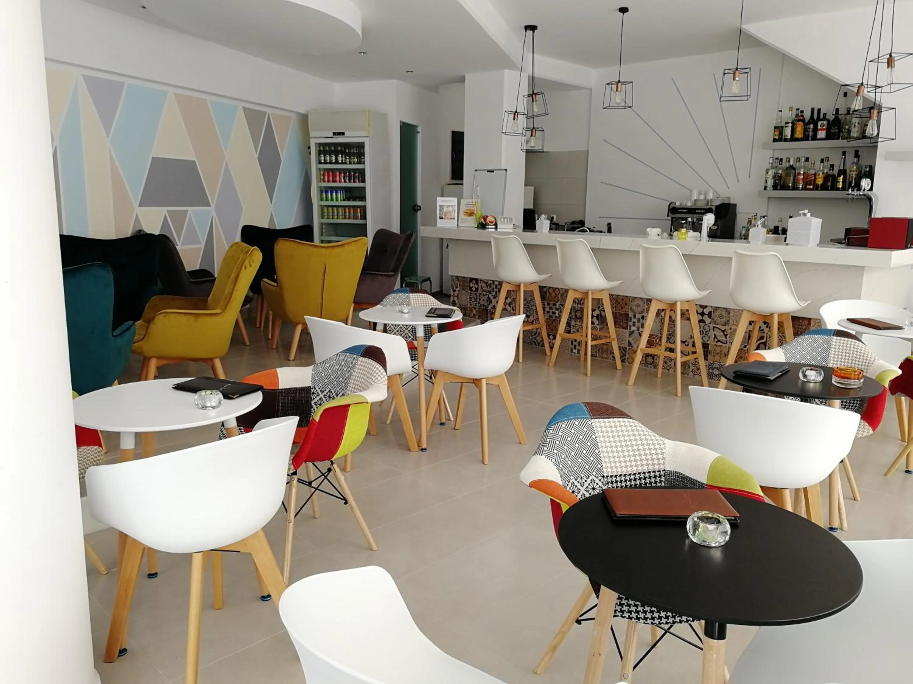 Restaurant/places to eat in Helena Hotel