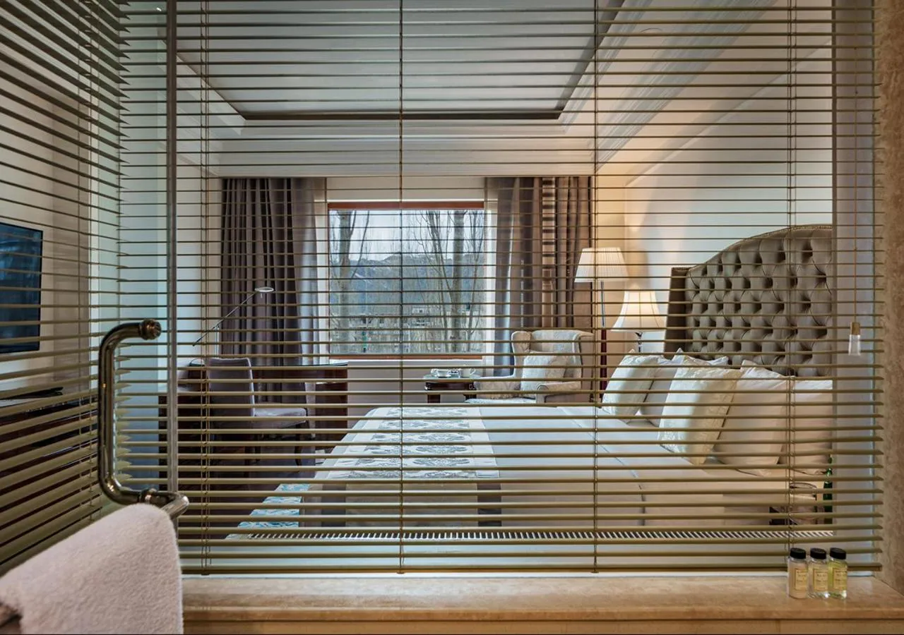 Bathroom, Bed in The Indus Valley