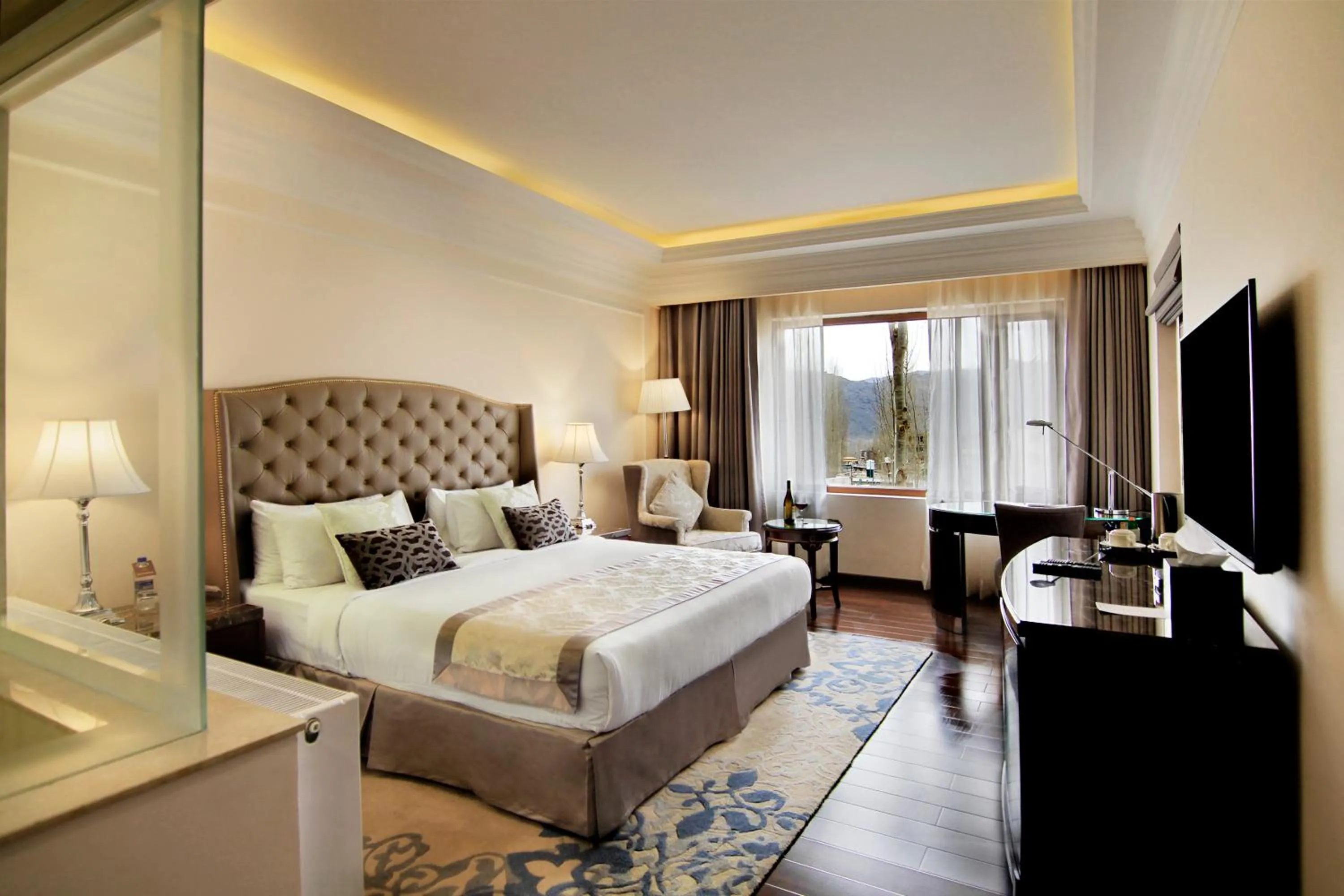 Photo of the whole room, Bed in The Indus Valley