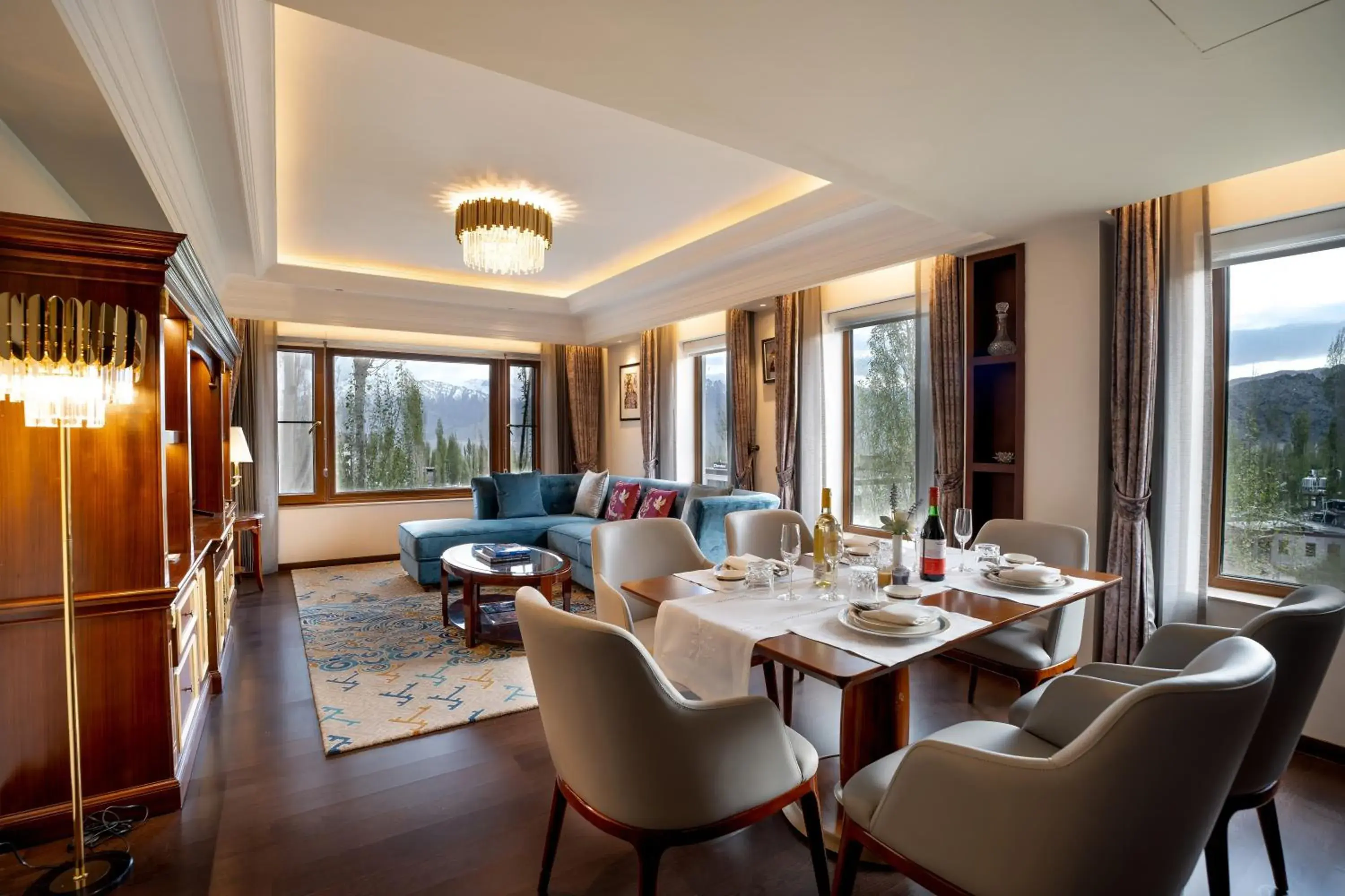 Presidential Suite in The Indus Valley Presidential Suite in The Indus Valley