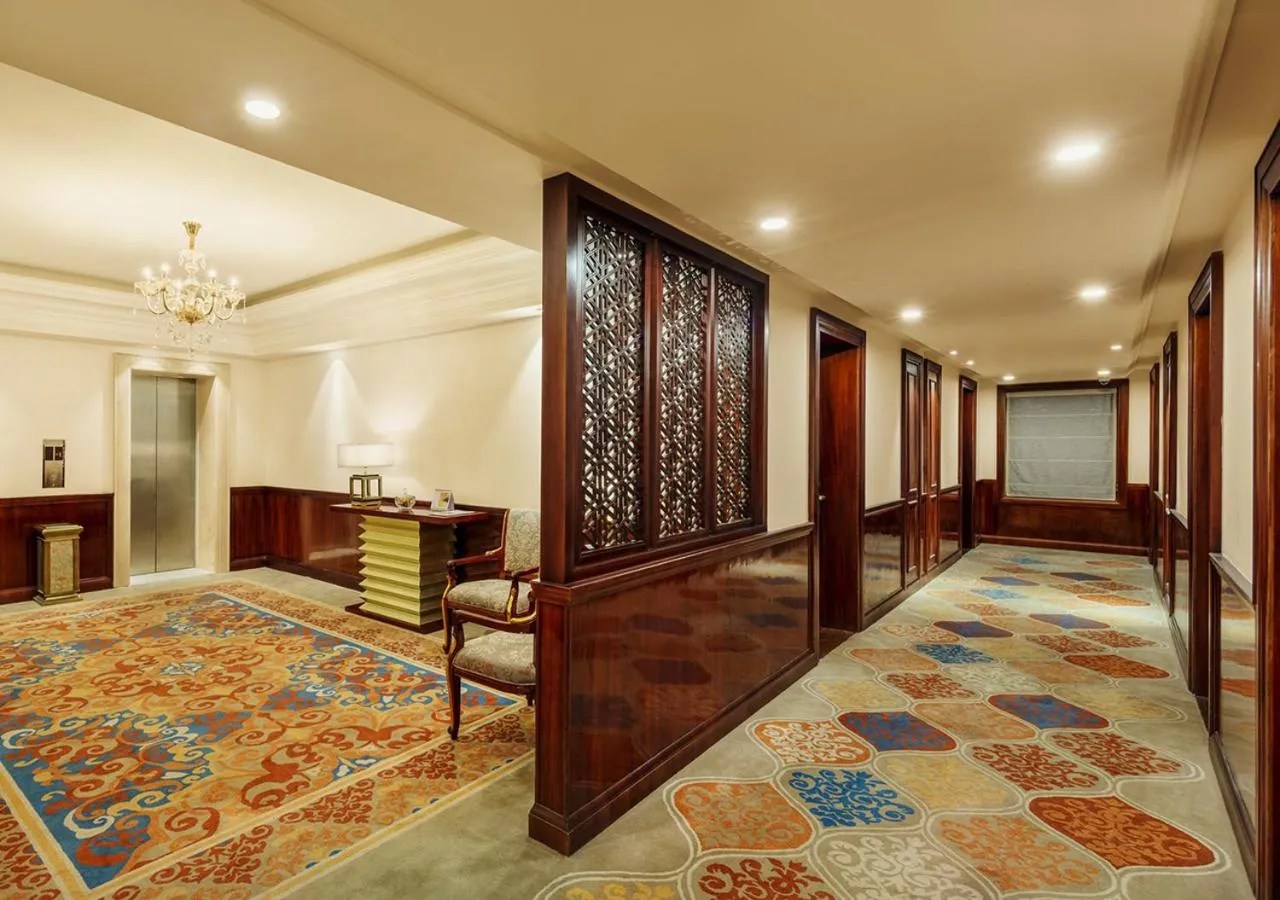 elevator in The Indus Valley