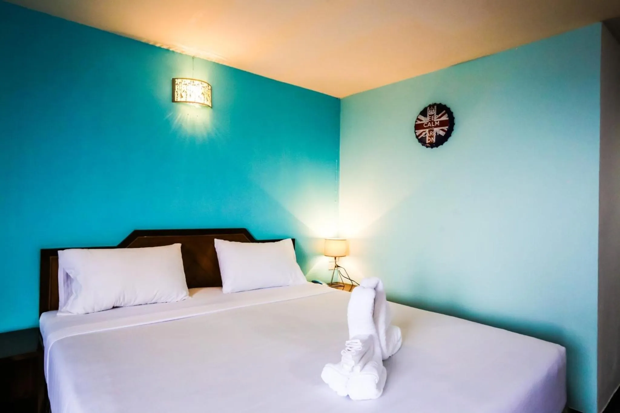 Decorative detail, Bed in Wiangwalee Hotel