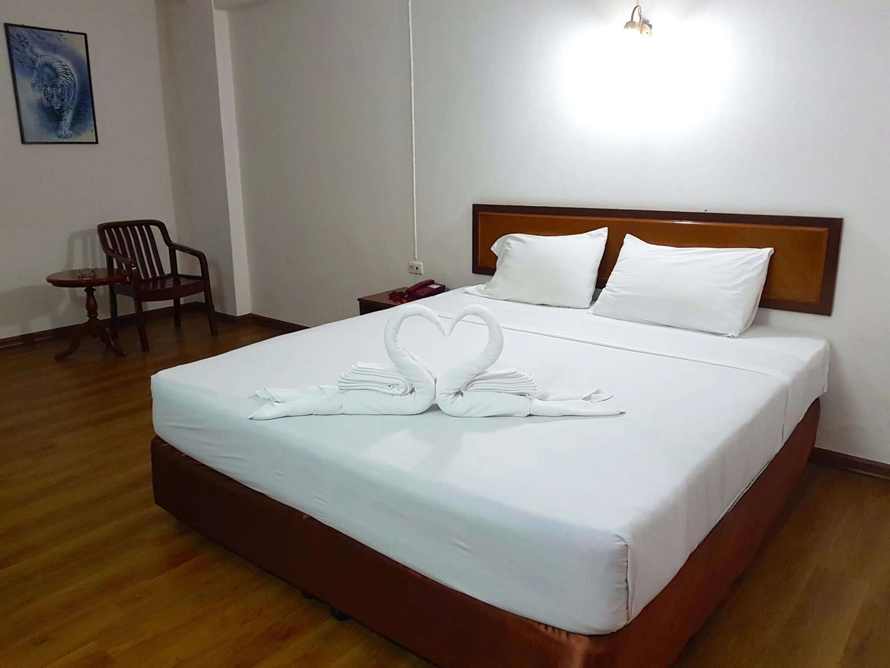 Bedroom, Bed in Wiangwalee Hotel