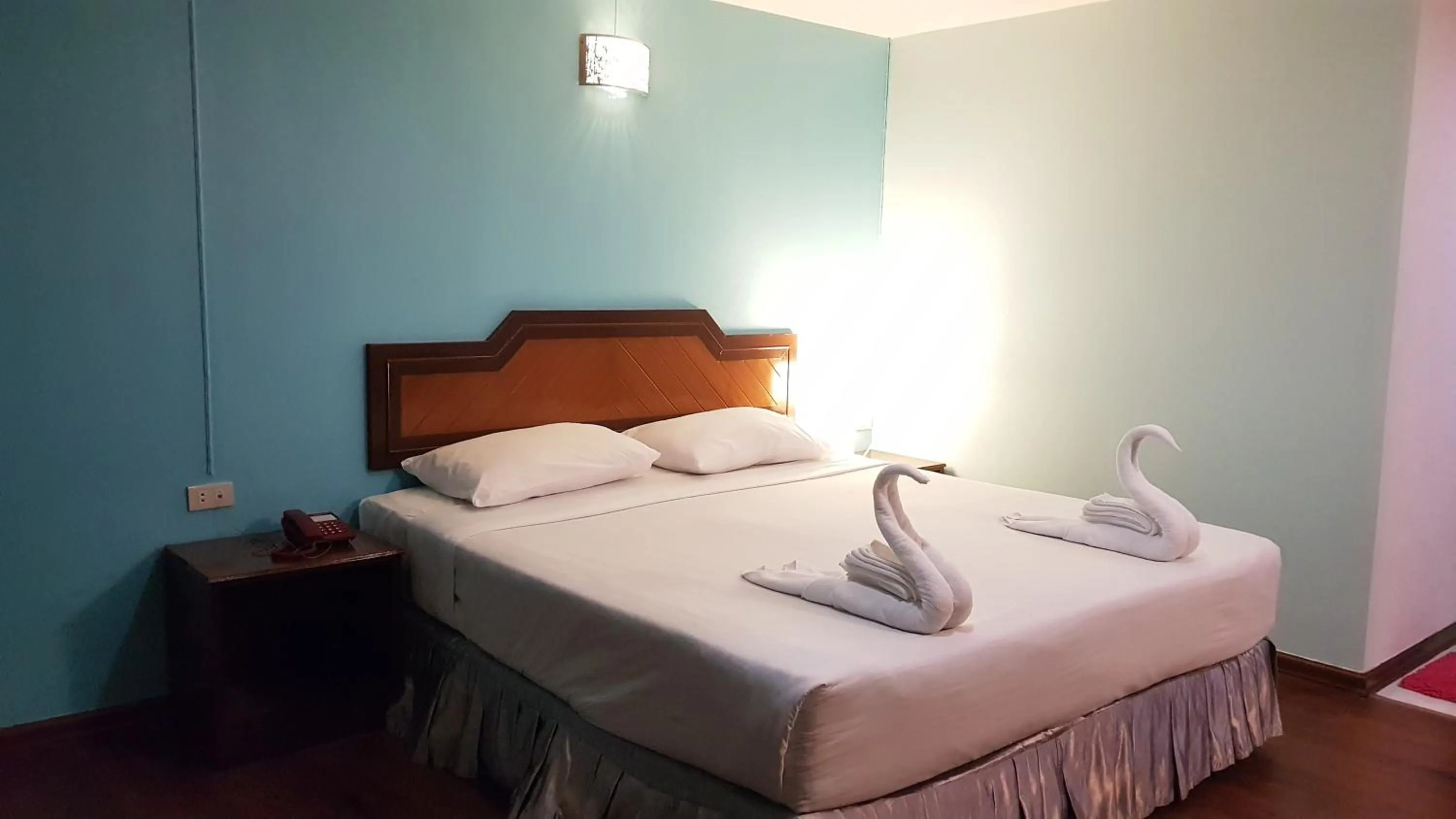 Bedroom, Bed in Wiangwalee Hotel