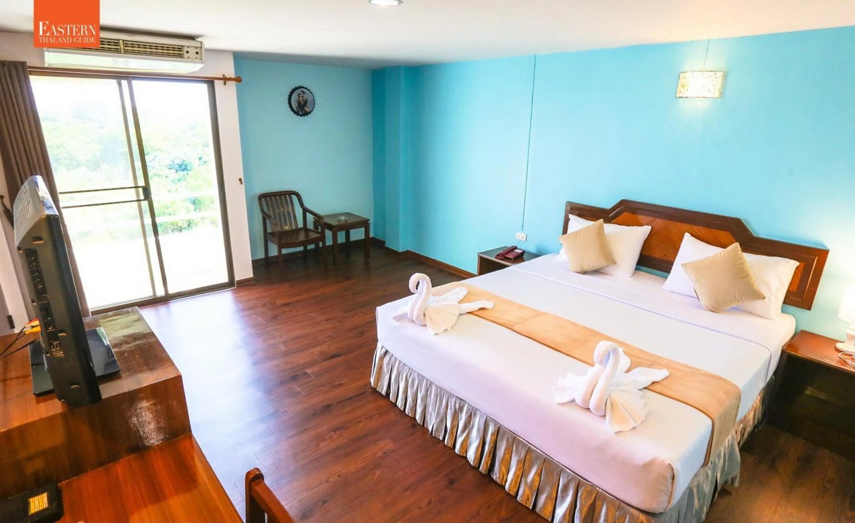 Bedroom, Bed in Wiangwalee Hotel