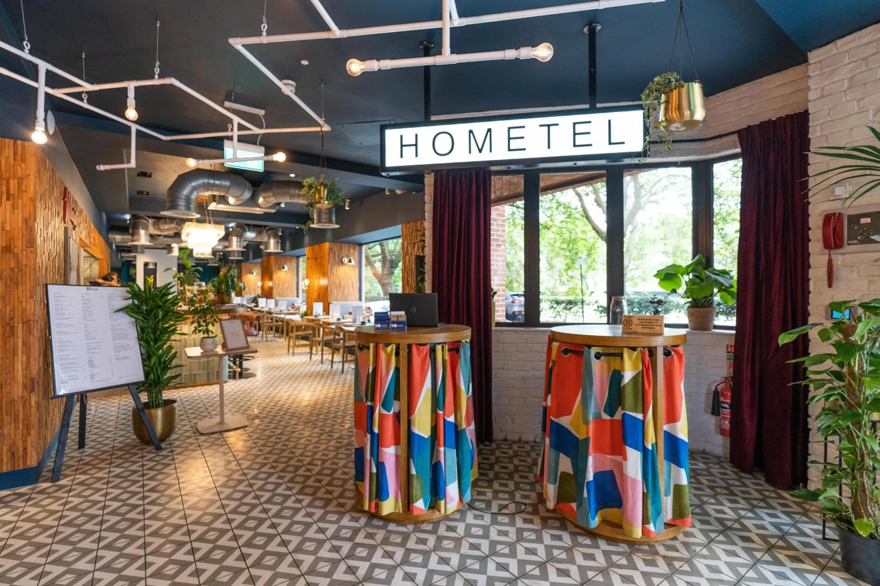 Property building in room2 Southampton Hometel