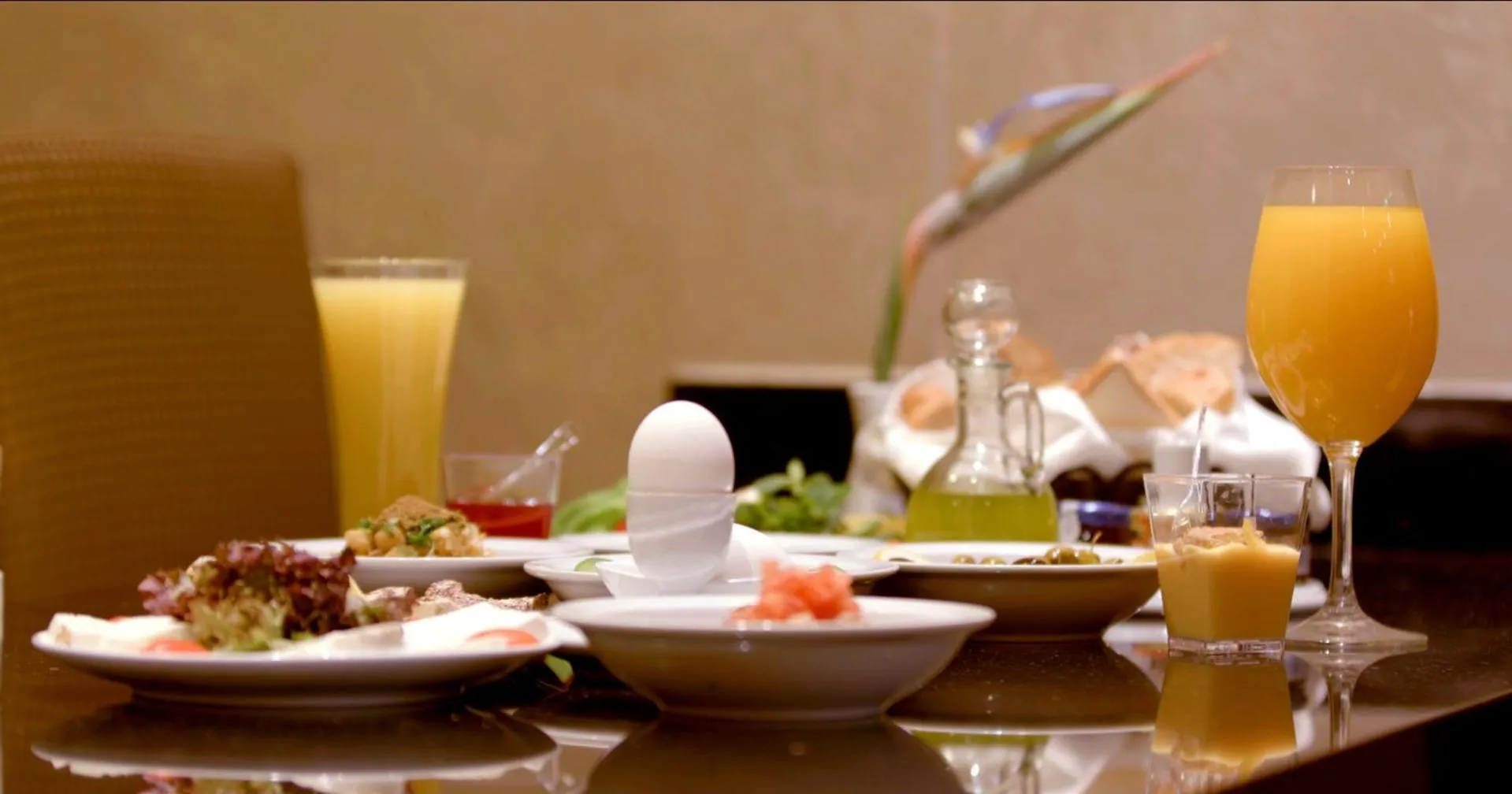 Breakfast in Imperial Suites Hotel