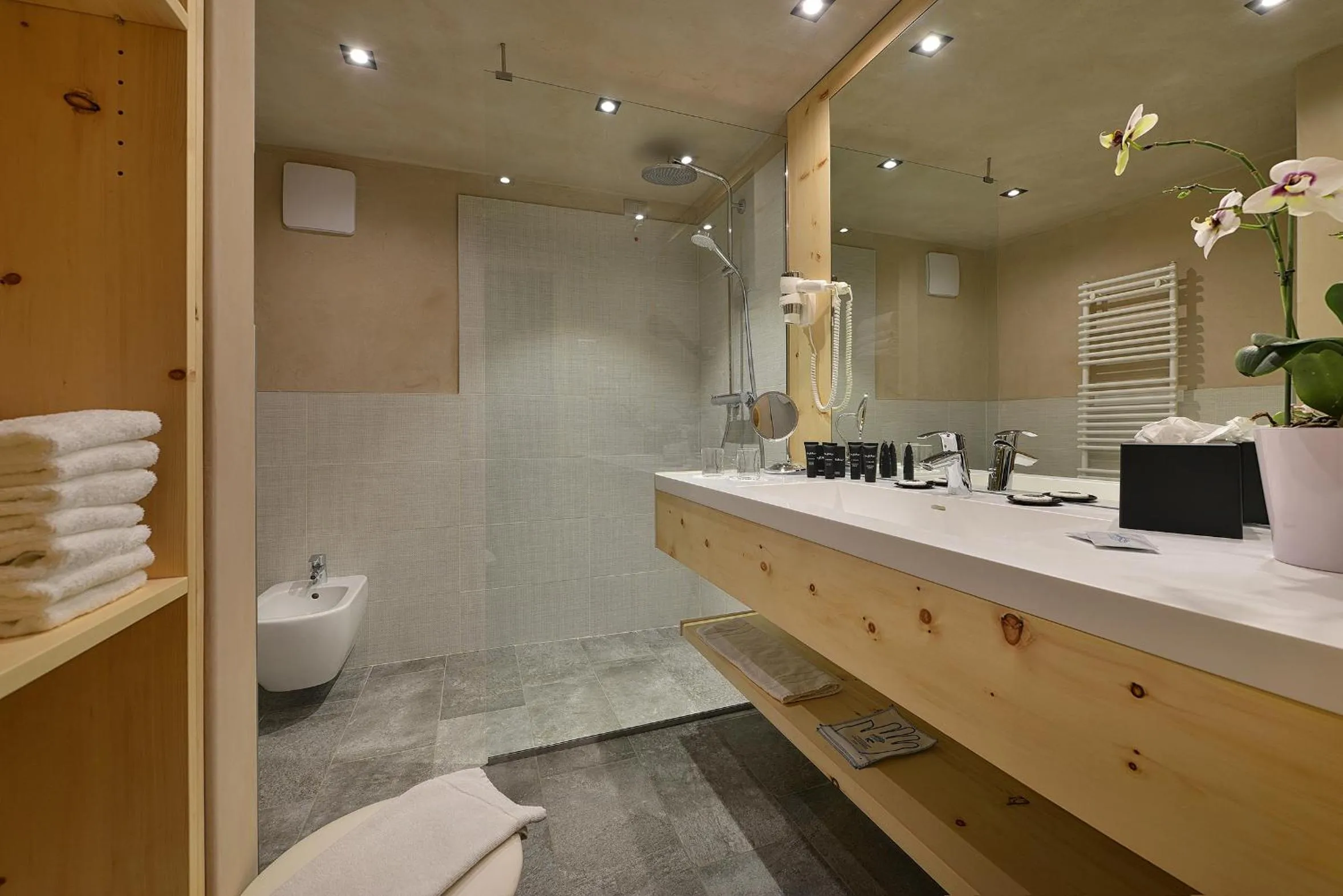 Shower in Hotel St. Michael