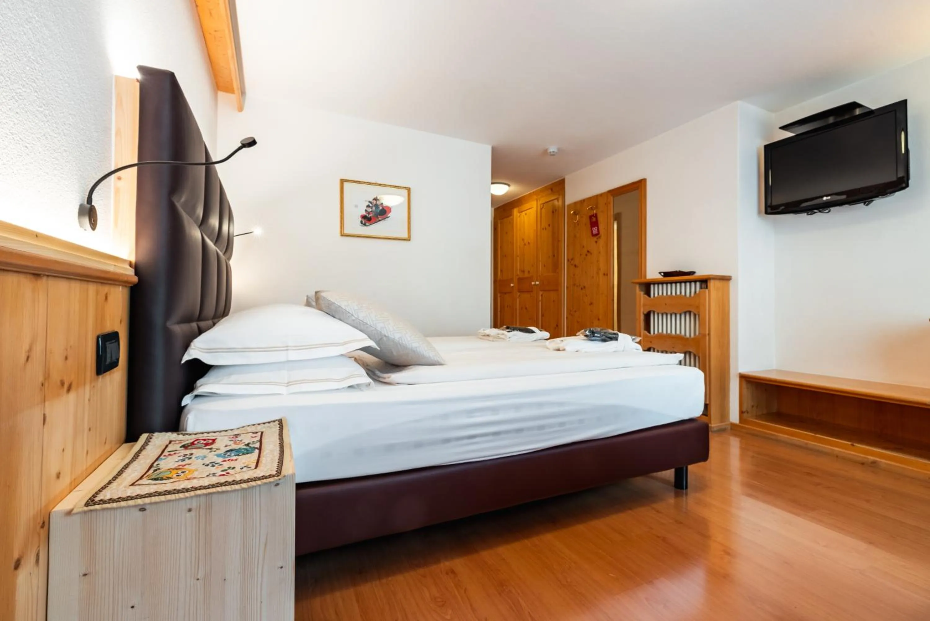 Photo of the whole room, Bed in Hotel St. Michael