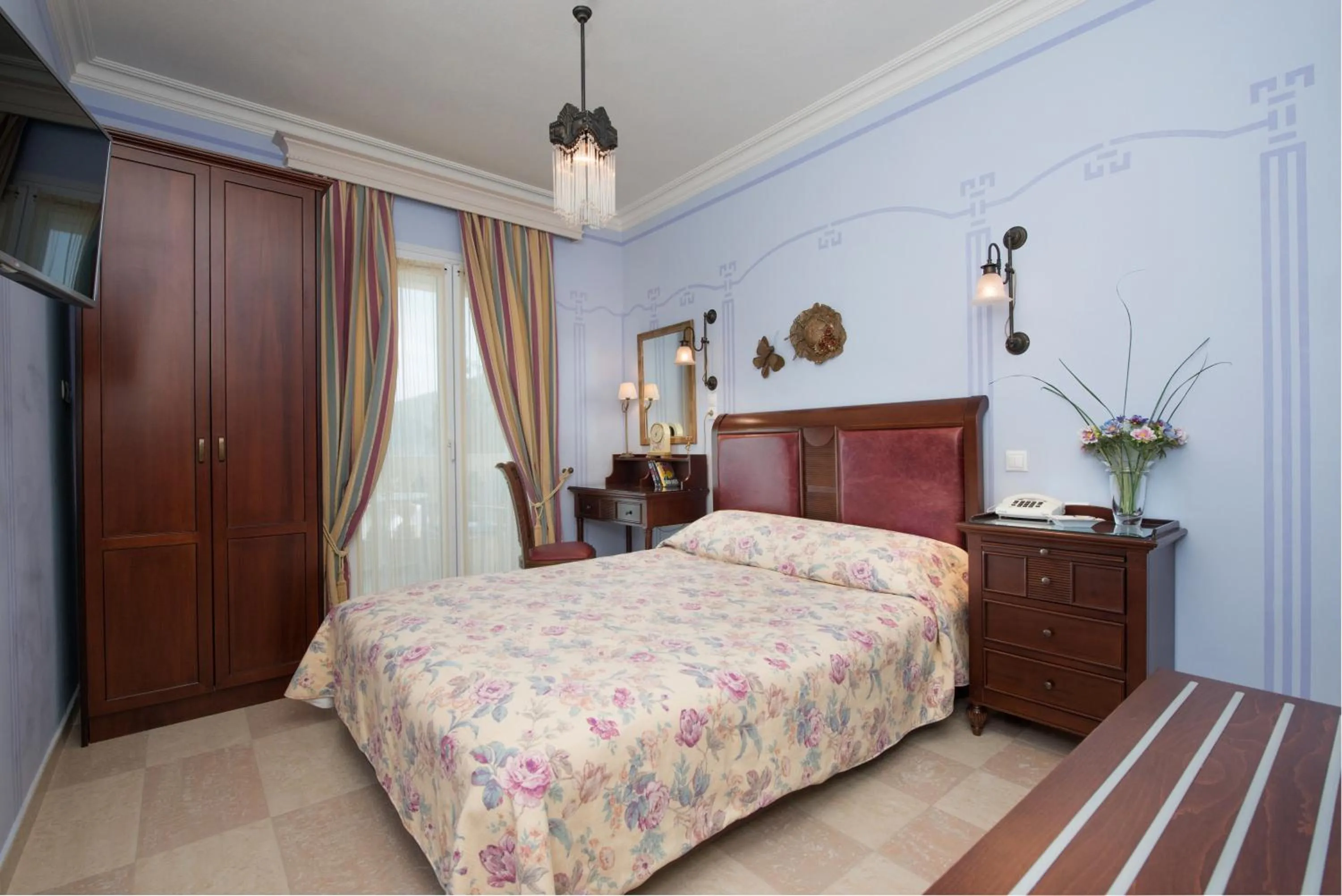 Day, Bed in Enavlion Hotel