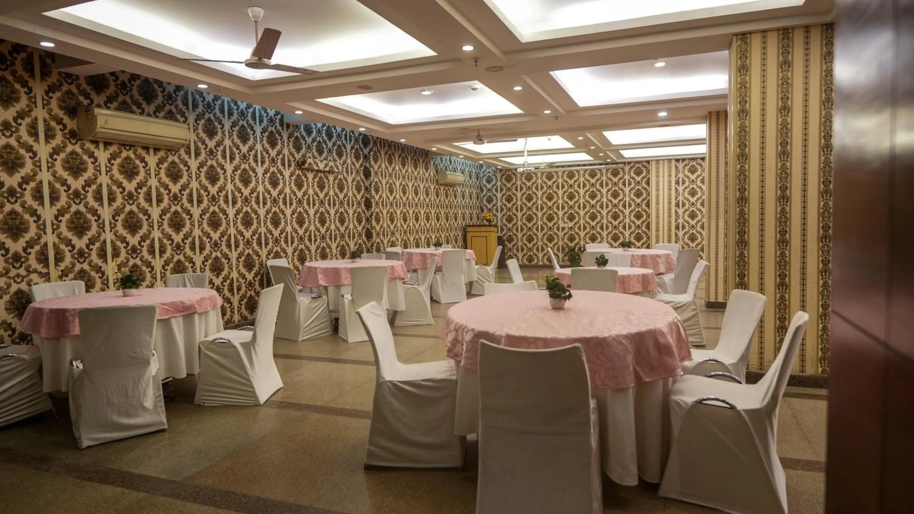 Banquet/Function facilities in Alpina Hotels & Suites
