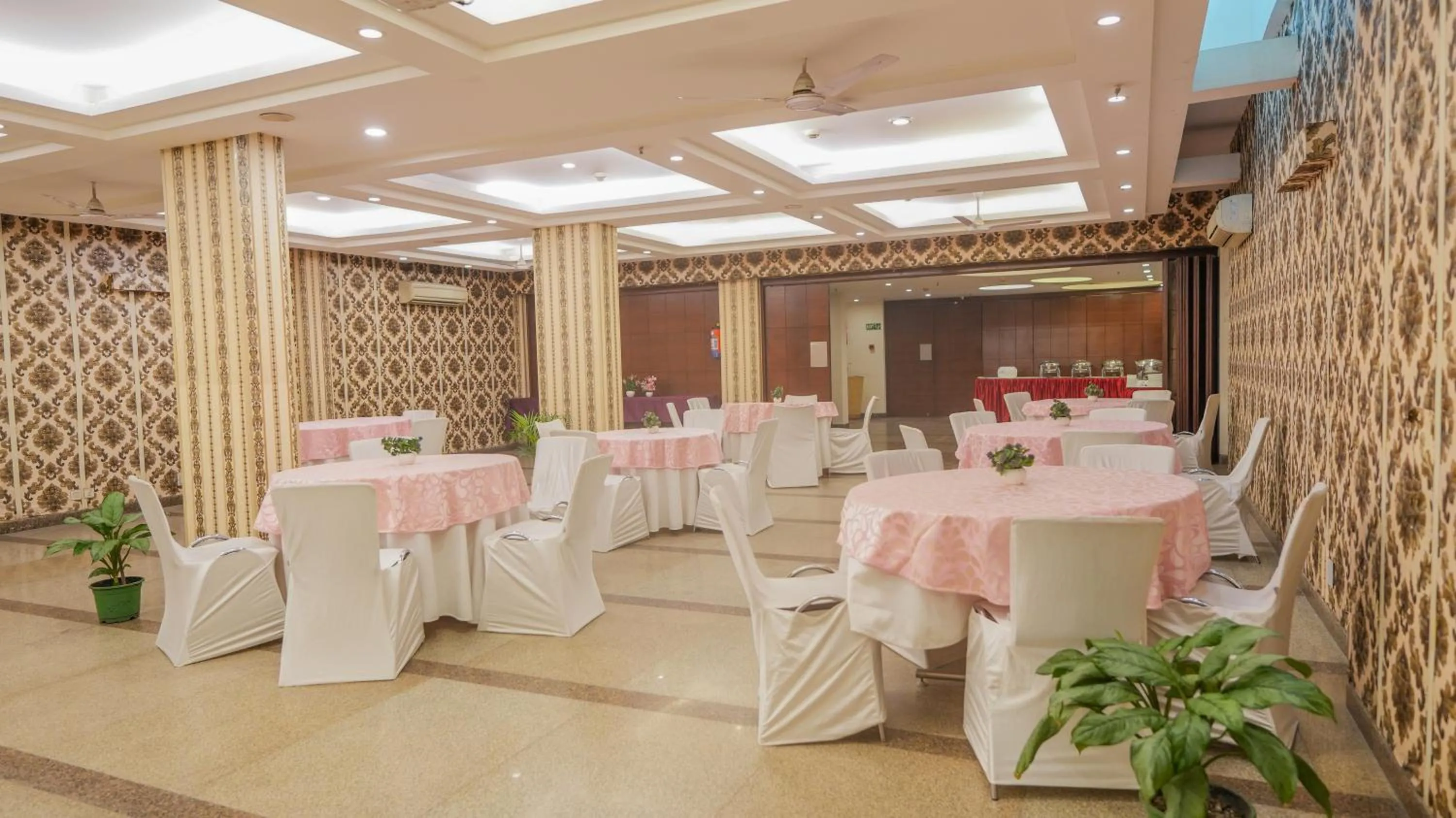 Banquet/Function facilities in Alpina Hotels & Suites