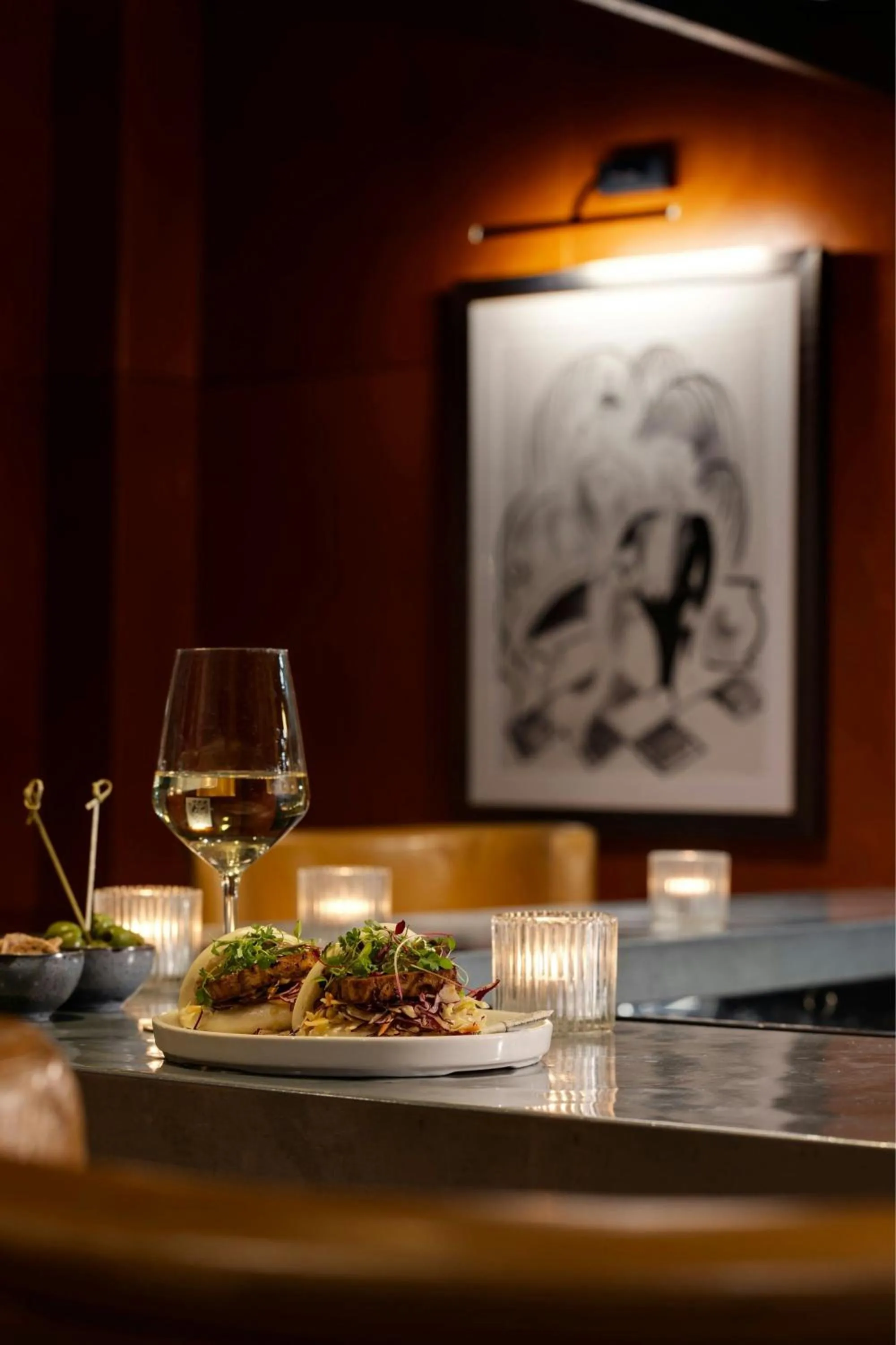 Lounge or bar in St. Ermin's Hotel, Autograph Collection