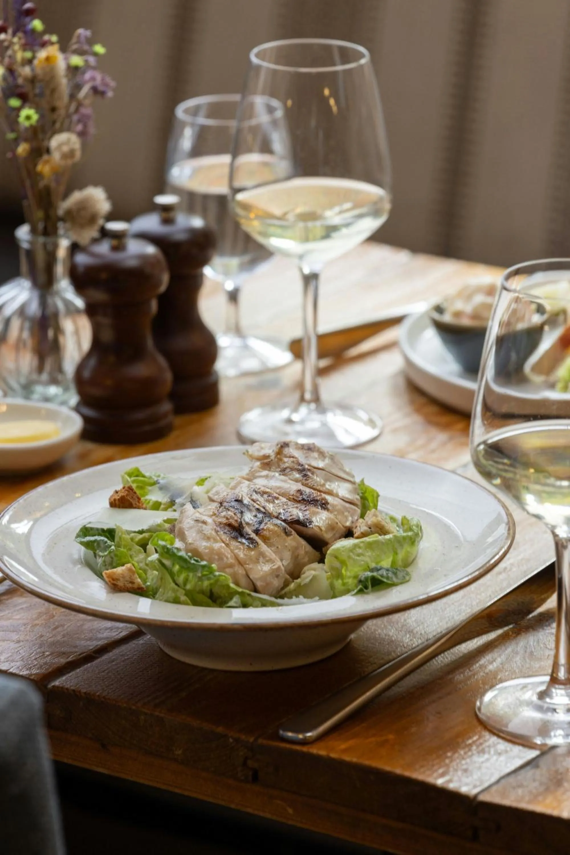 Restaurant/places to eat in St. Ermin's Hotel, Autograph Collection