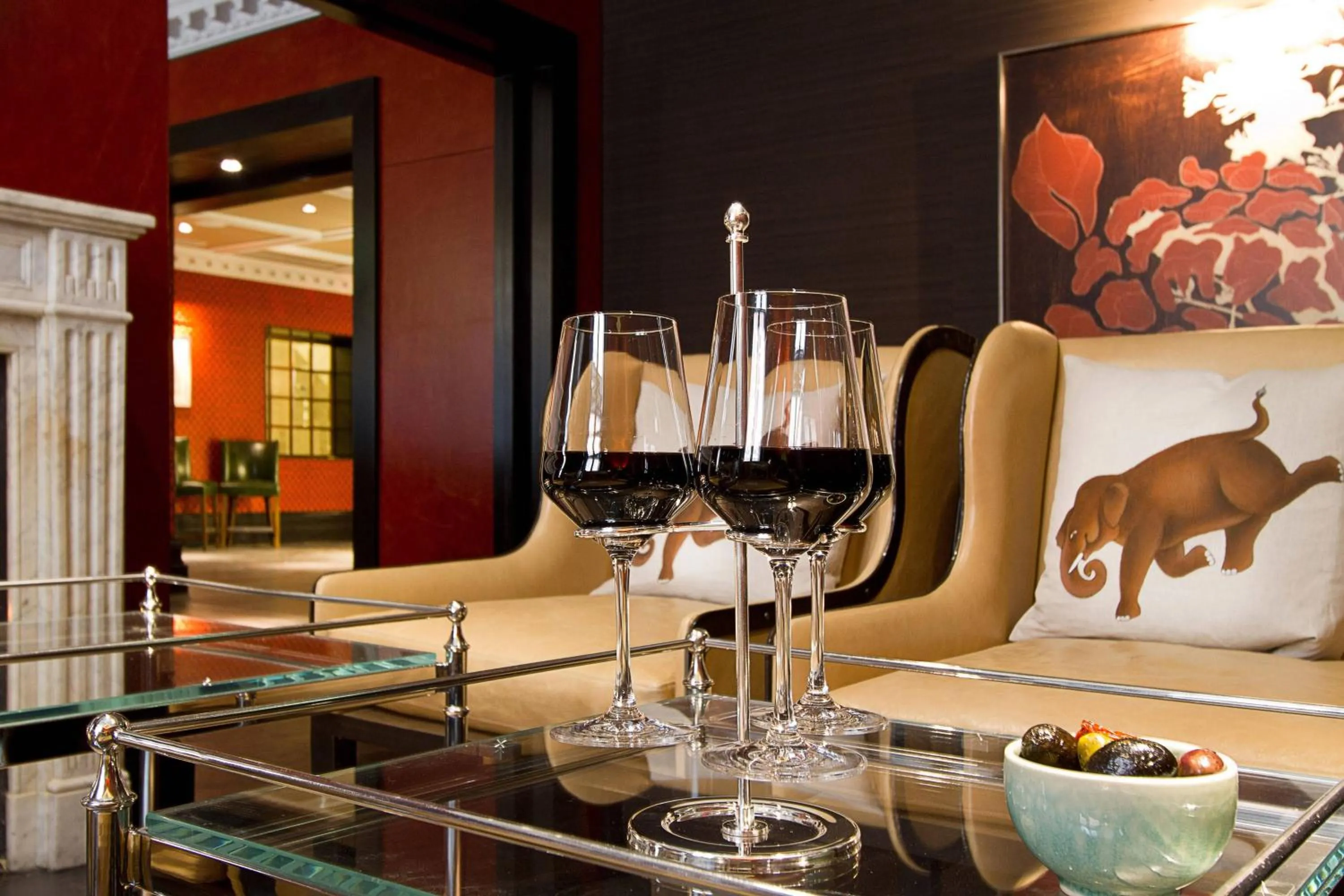 Restaurant/places to eat in St. Ermin's Hotel, Autograph Collection