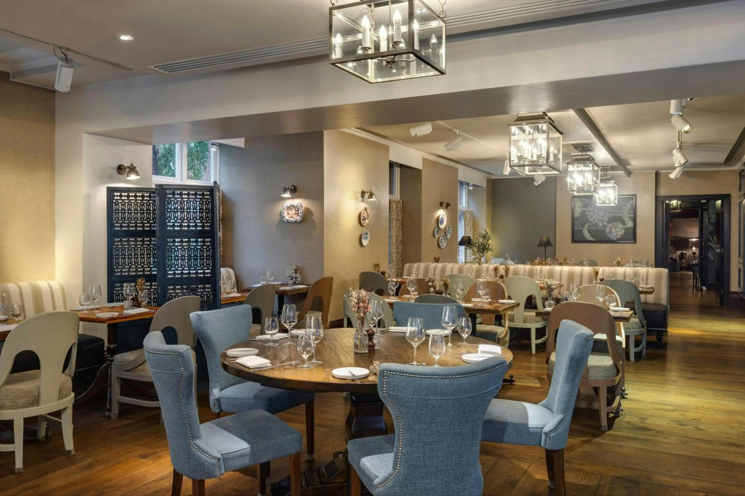 Restaurant/places to eat in St. Ermin's Hotel, Autograph Collection