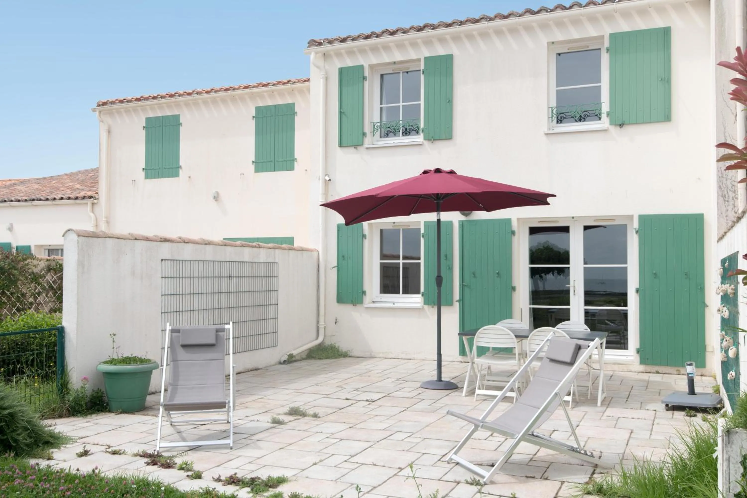 Patio in Maison Trémiere