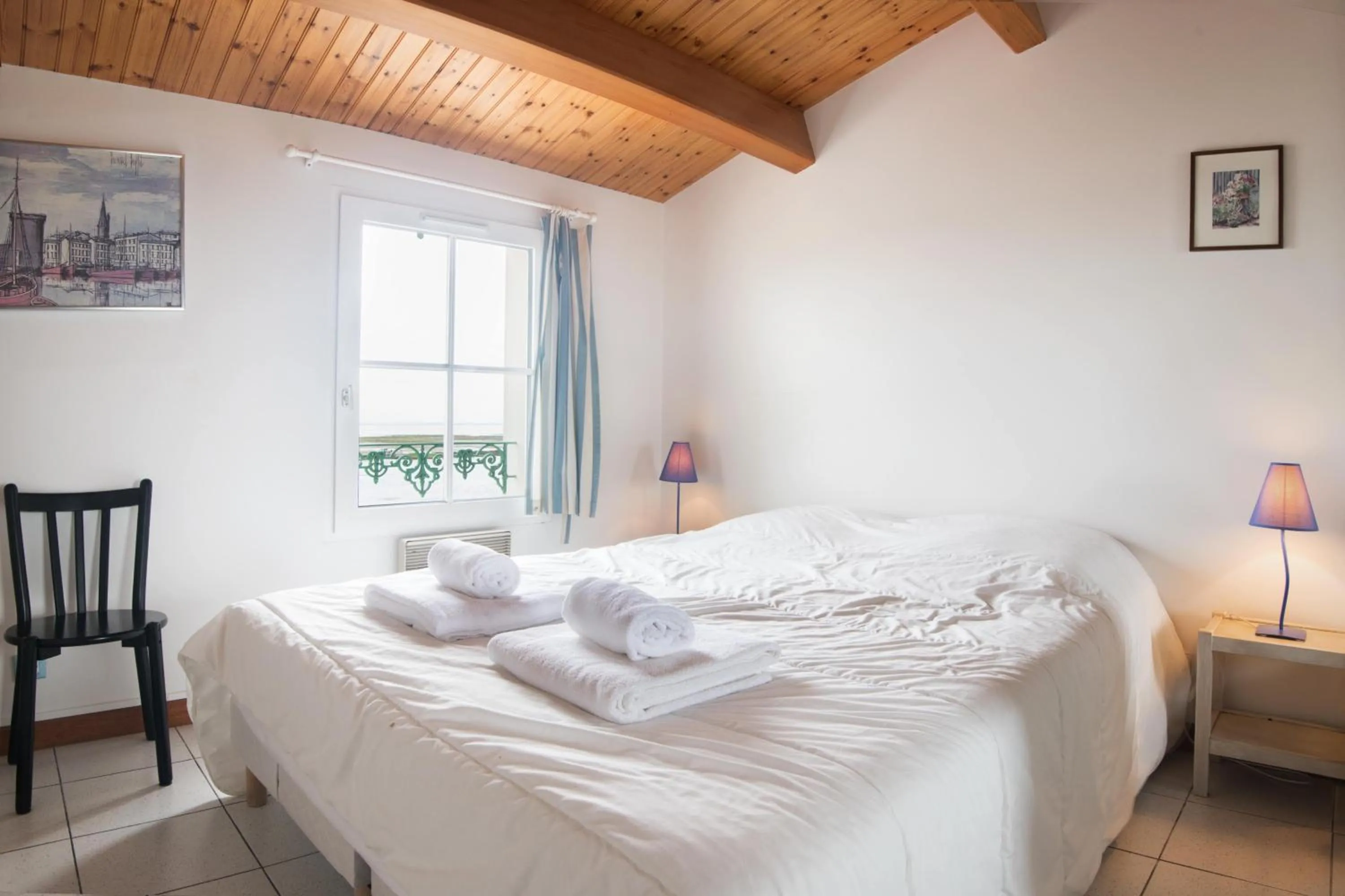 Photo of the whole room, Bed in Maison Trémiere