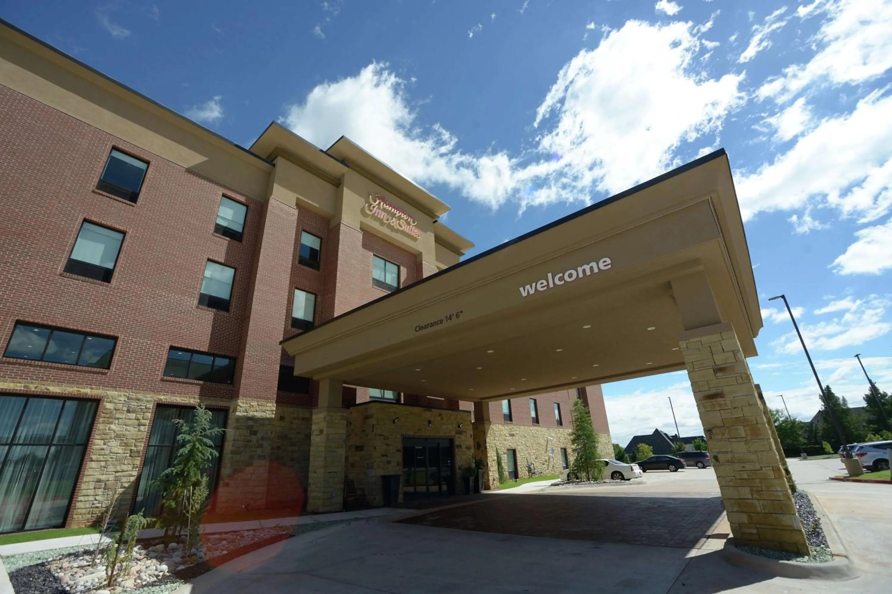 Property building in Hampton Inn & Suites Oklahoma City/Quail Springs