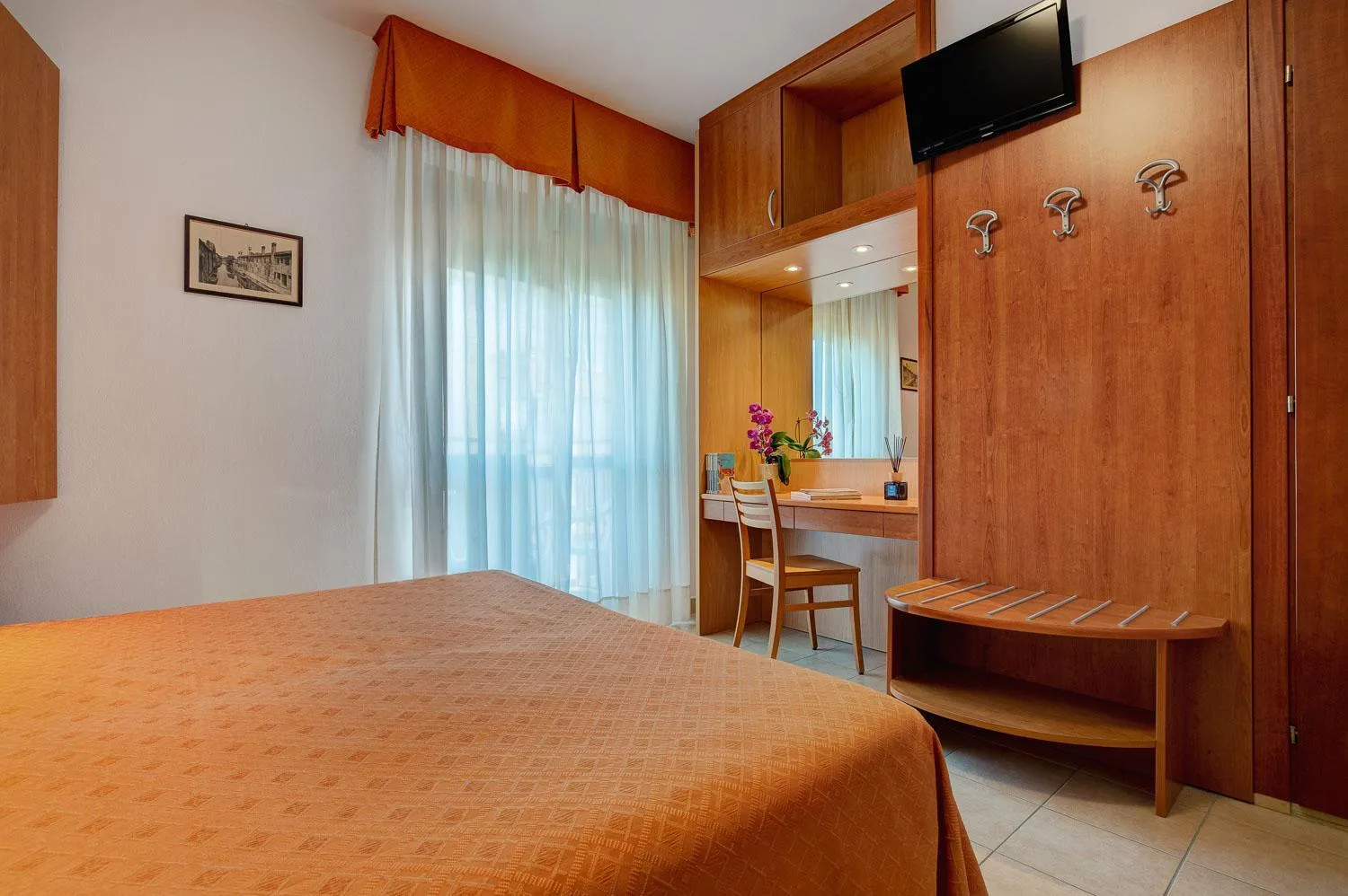 Photo of the whole room, Bed in Hotel Jalisco