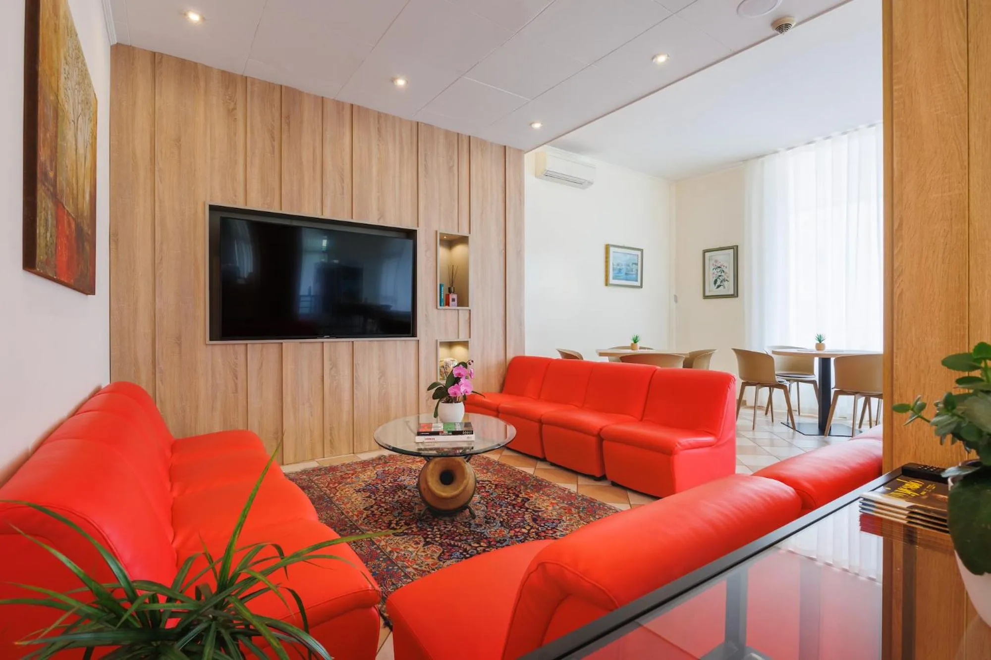 Communal lounge/ TV room in Hotel Jalisco