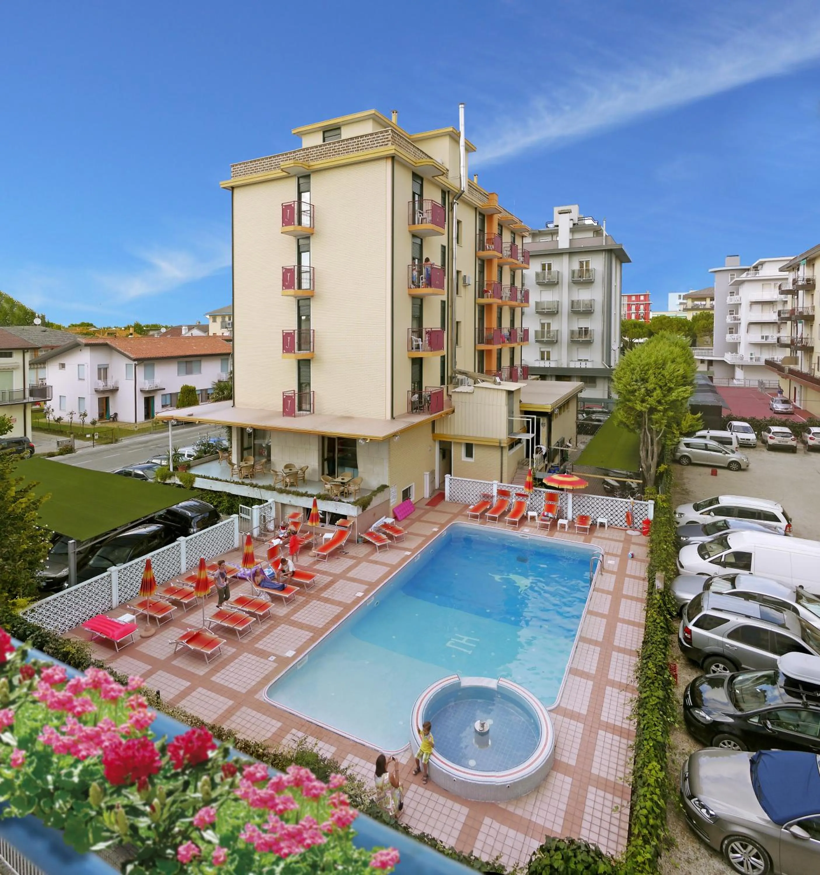 Facade/entrance in Hotel Jalisco