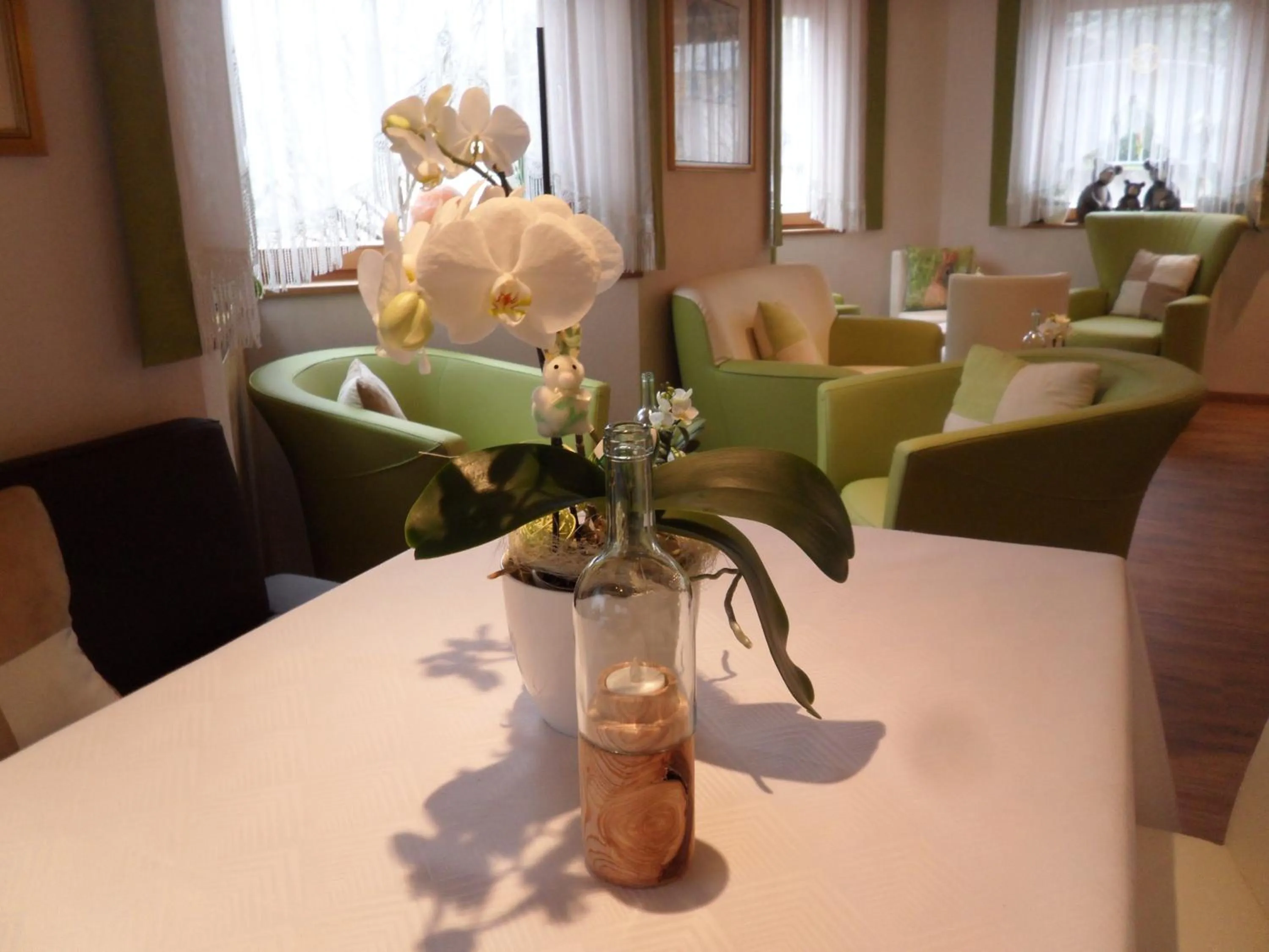 Lounge or bar in Hotel FleurAlp