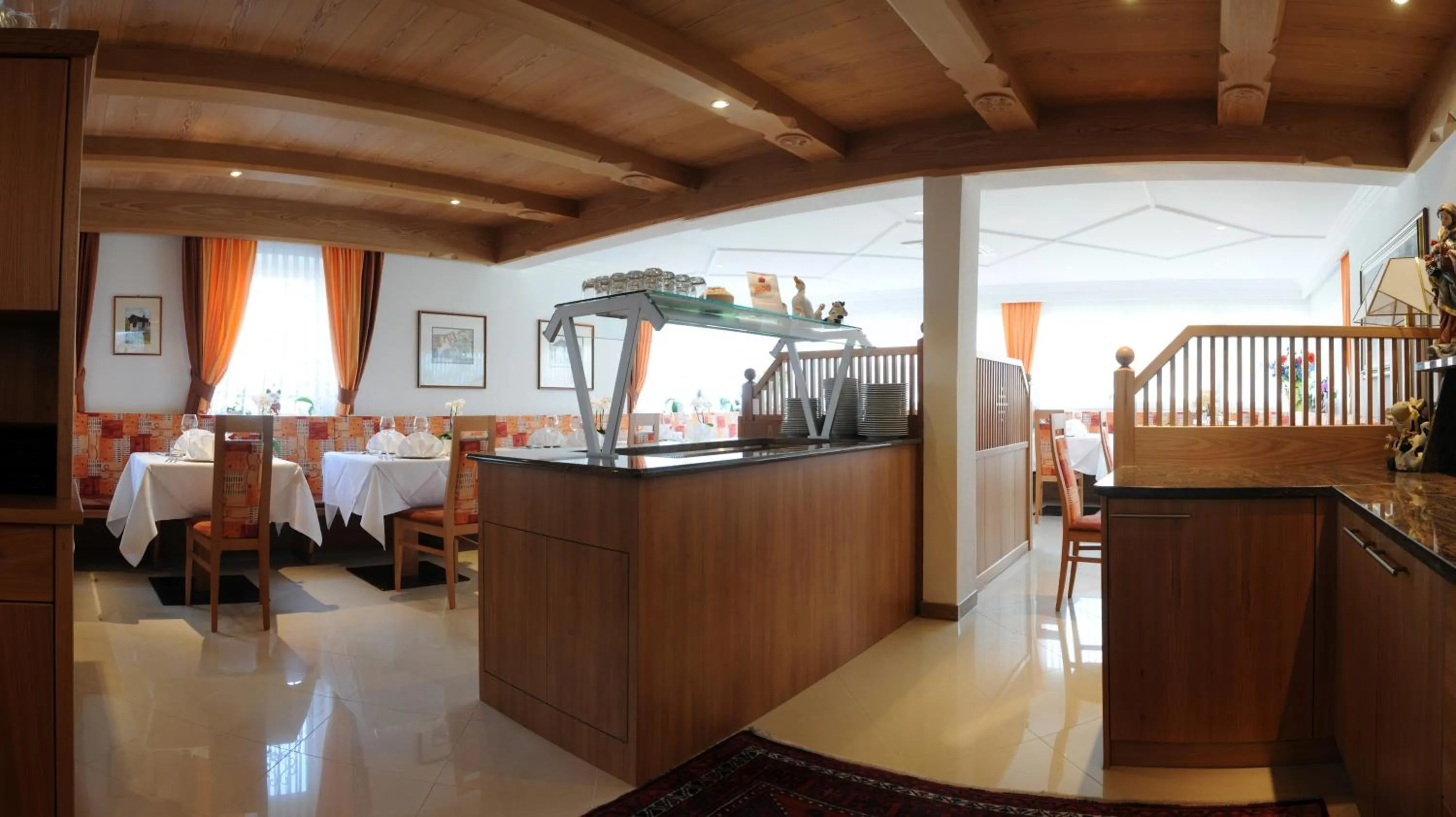 Restaurant/places to eat in Hotel FleurAlp