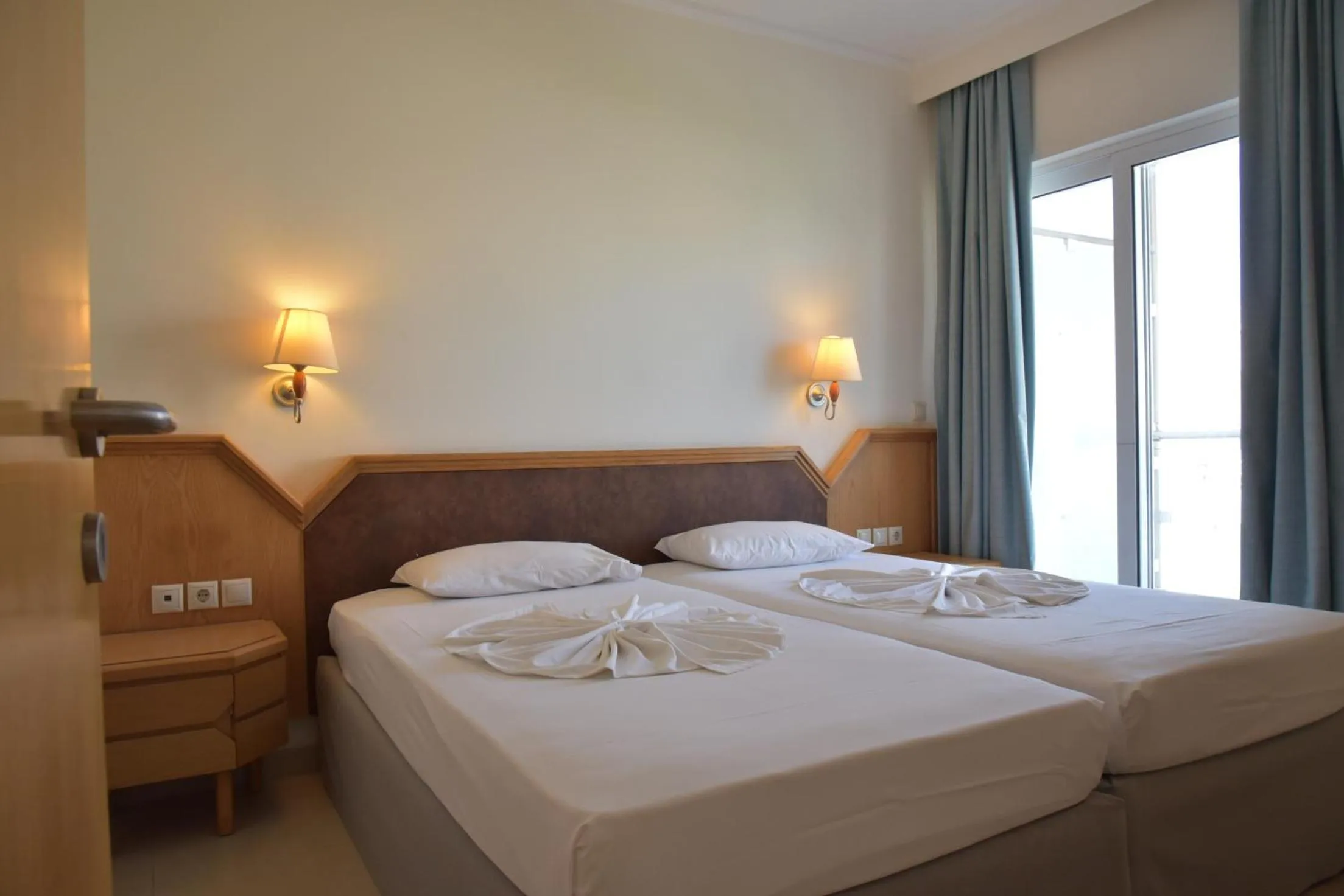 Bedroom, Bed in Bristol Sea View Apartments