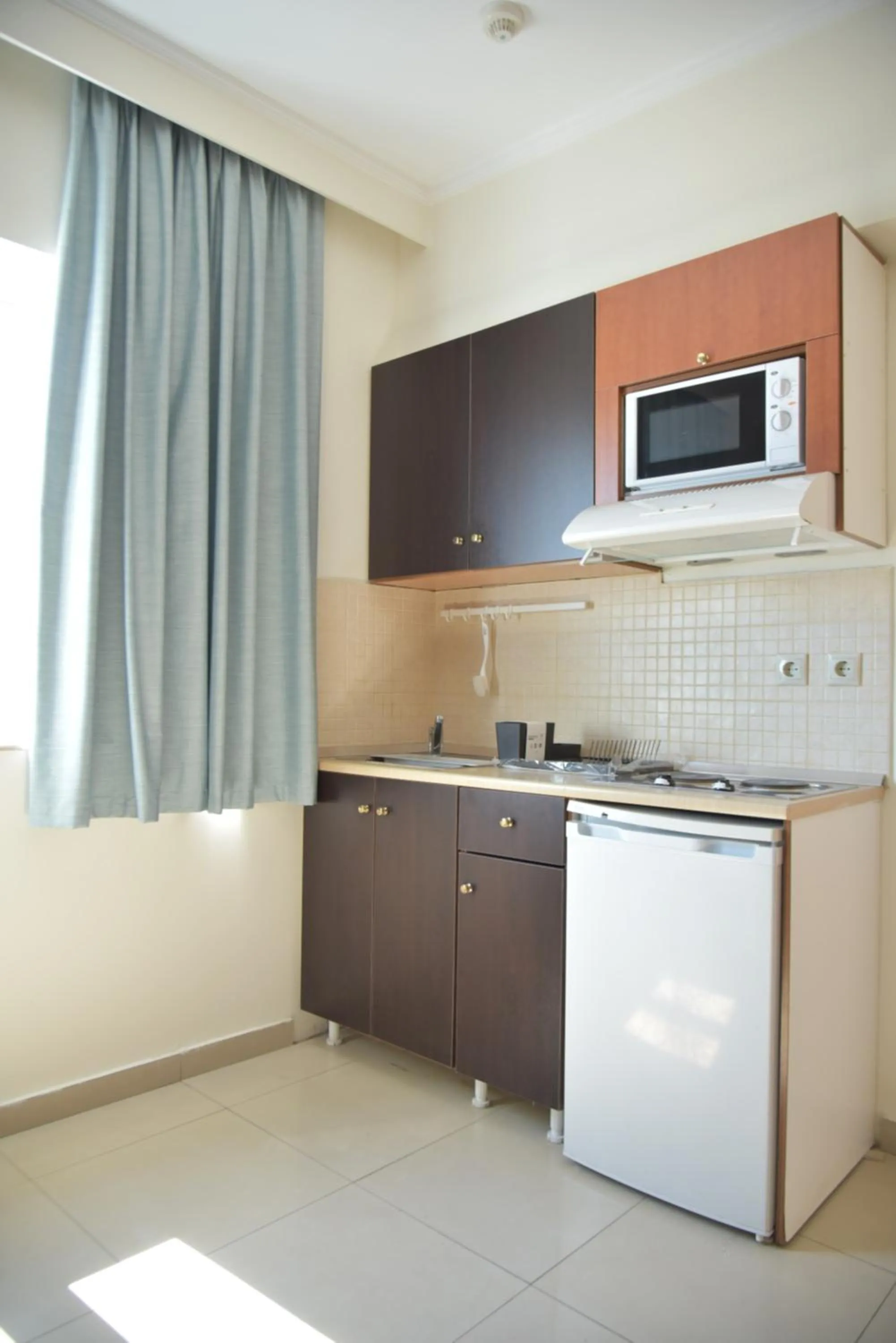 Kitchen or kitchenette in Bristol Sea View Apartments