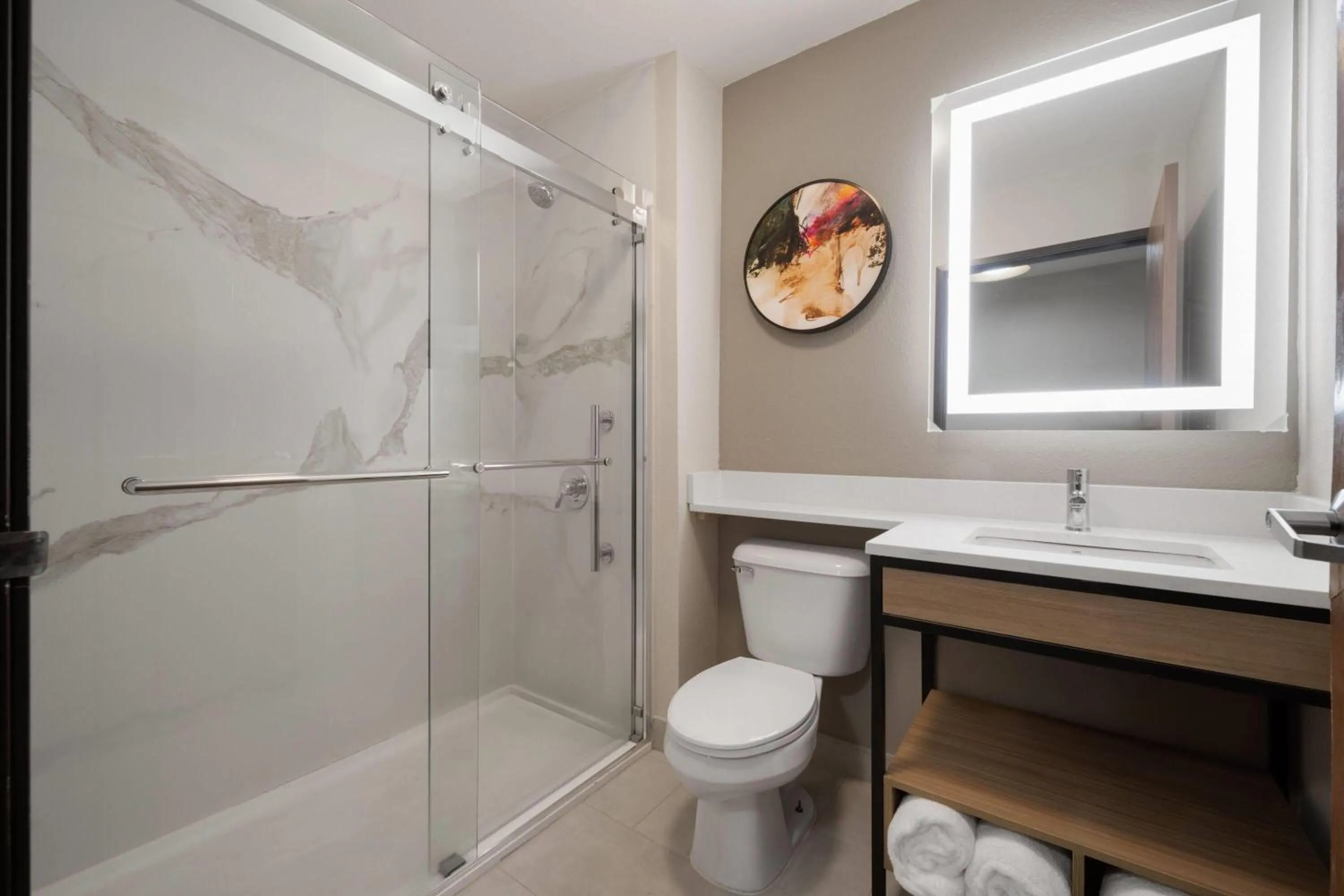 Bathroom in La Quinta Inn & Suites by Wyndham Greenville Woodruff Rd