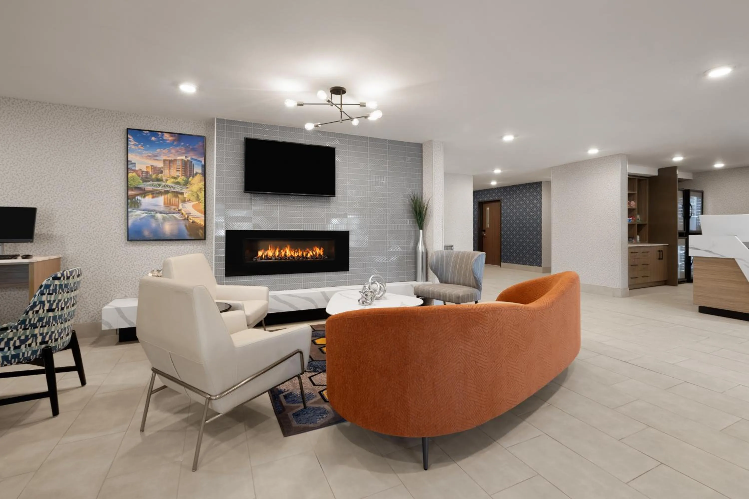 fireplace in La Quinta Inn & Suites by Wyndham Greenville Woodruff Rd