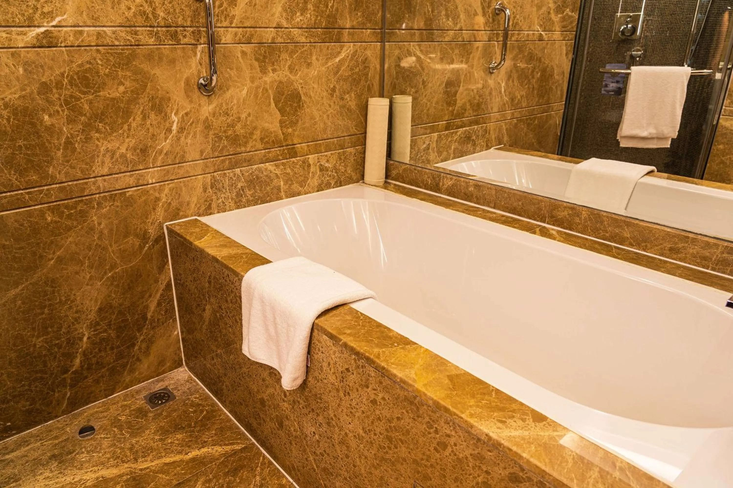 Bathroom in Radisson Tianjin